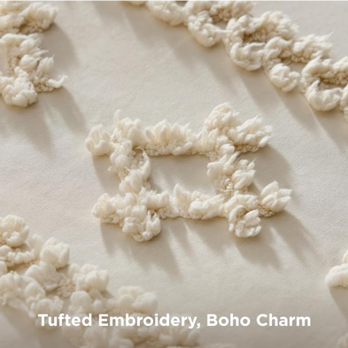 Tufted comforter detail, Ivory