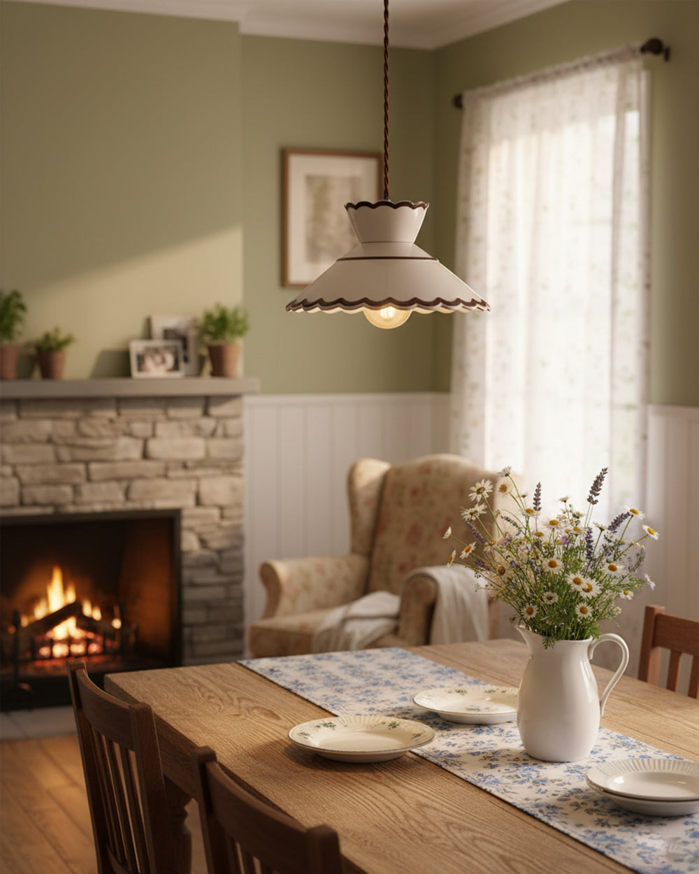 Festonia Ceramic Pendant Light