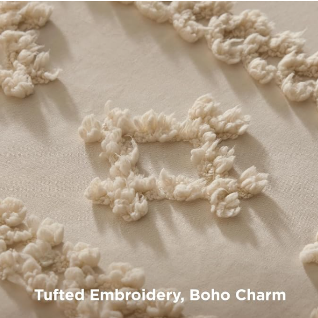 Tufted comforter detail, Khaki