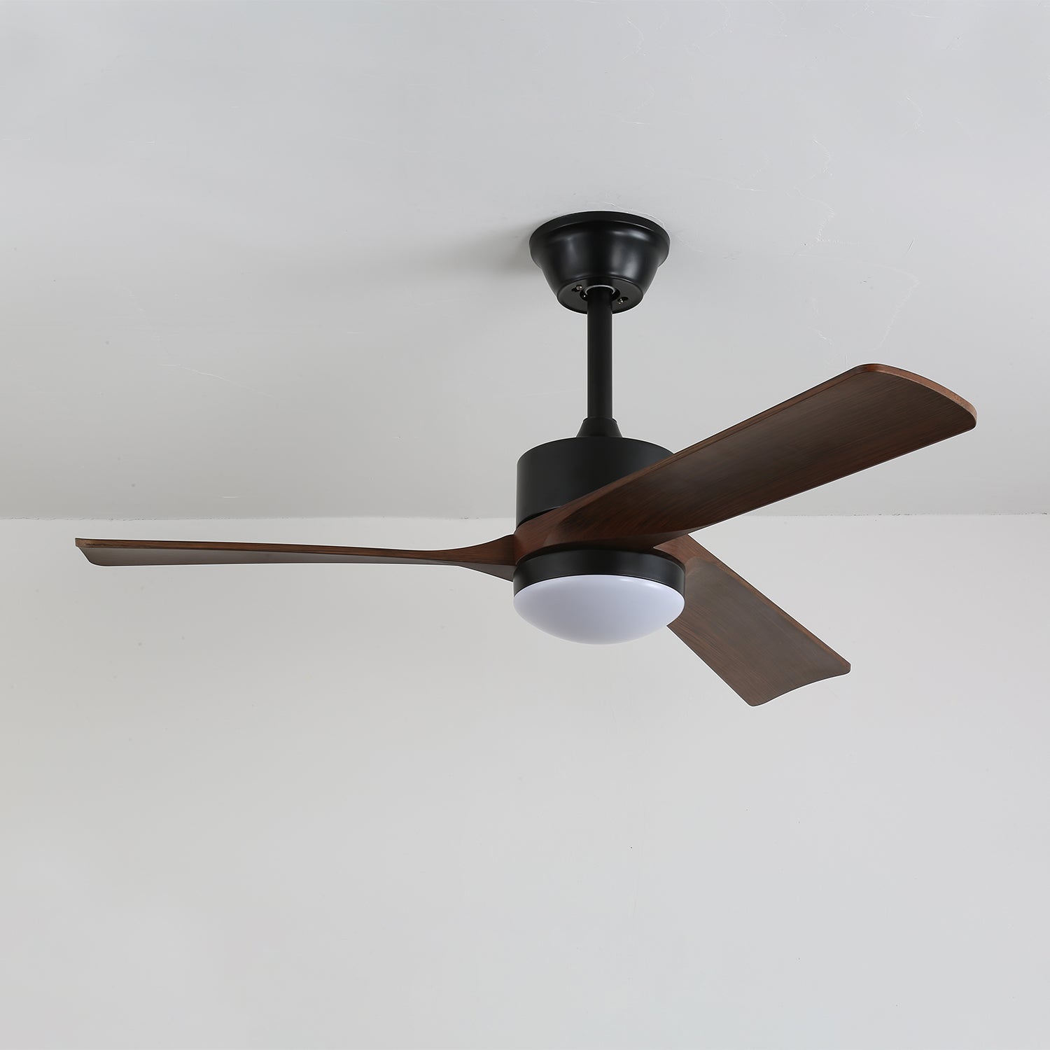 Averso Contemporary Luxe Ceiling Fan Light