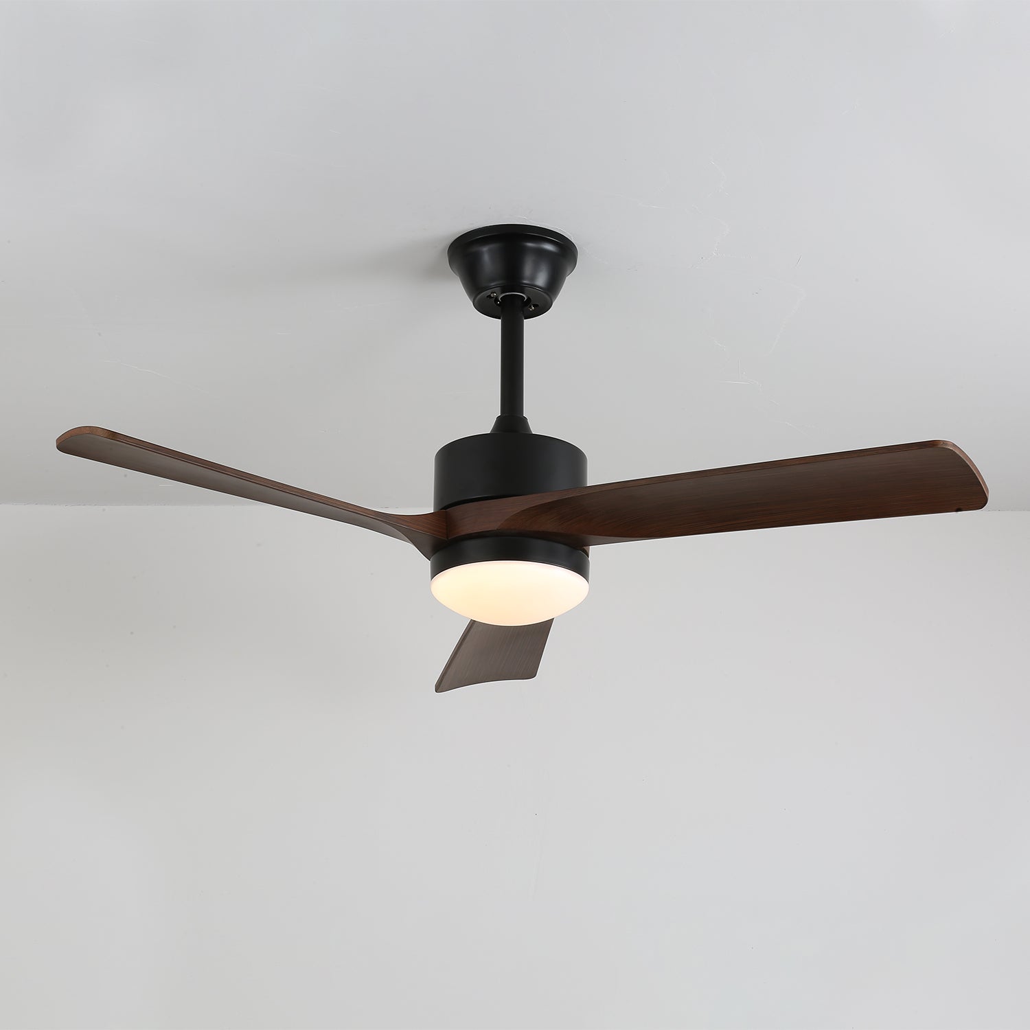 Averso Contemporary Luxe Ceiling Fan Light