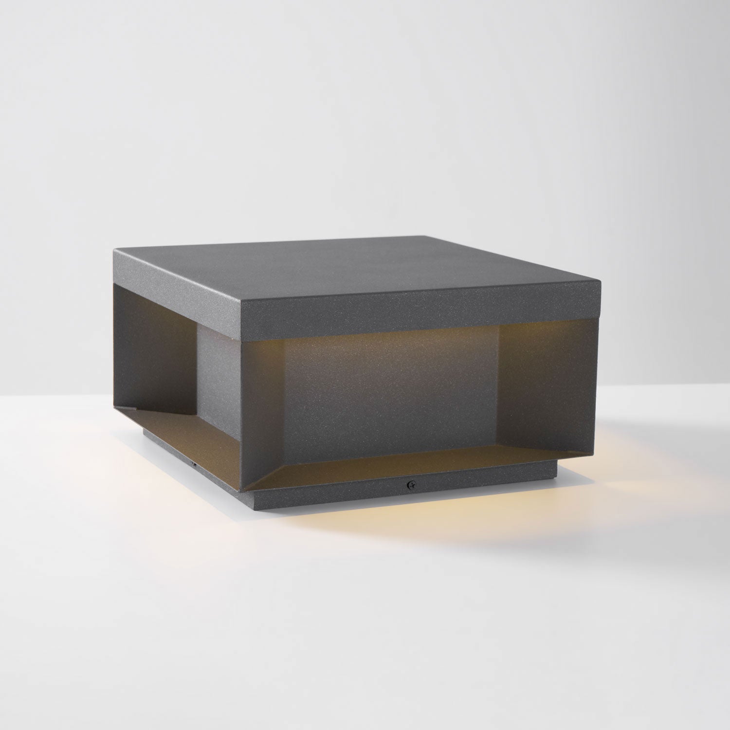 Obsidian Box Post Light