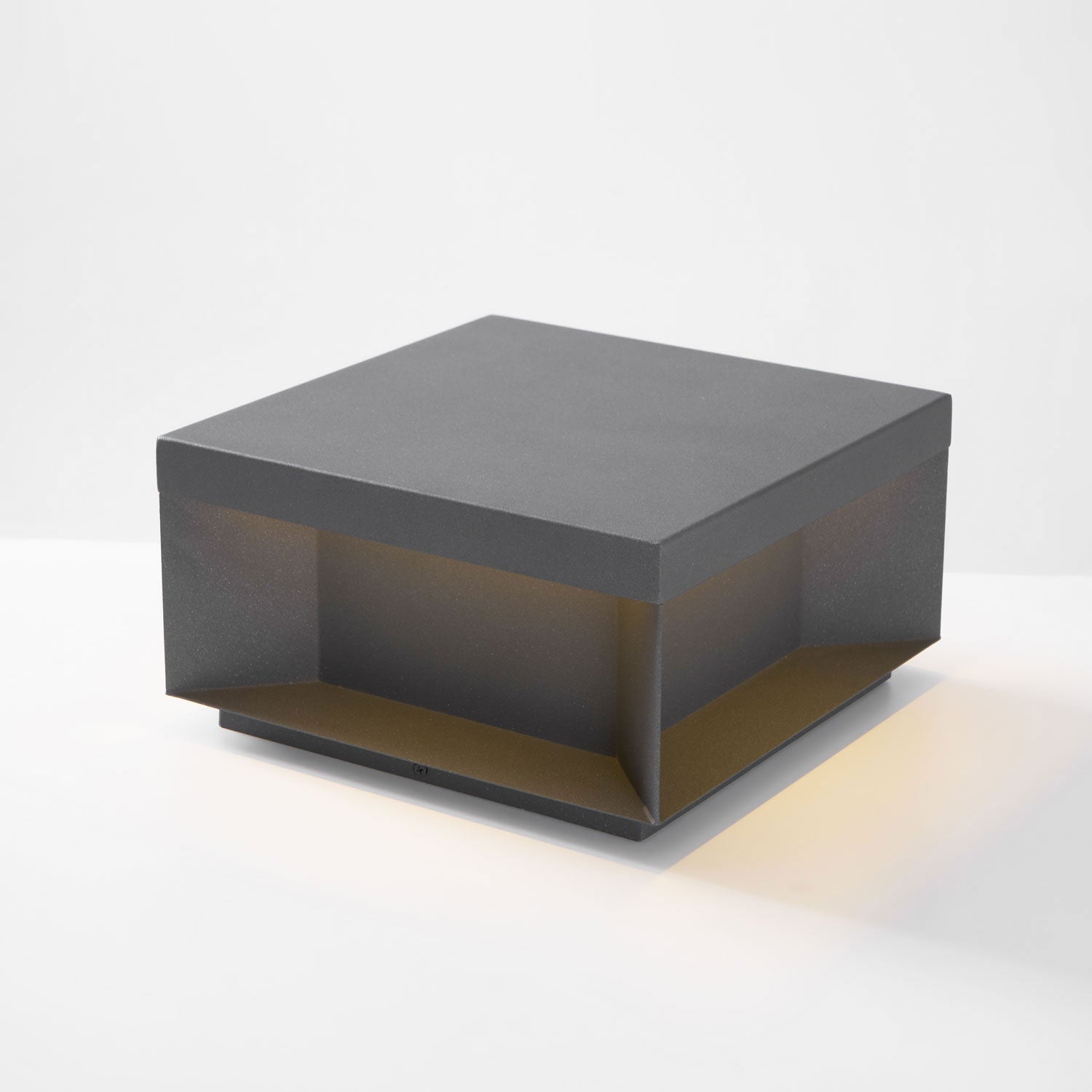 Obsidian Box Post Light