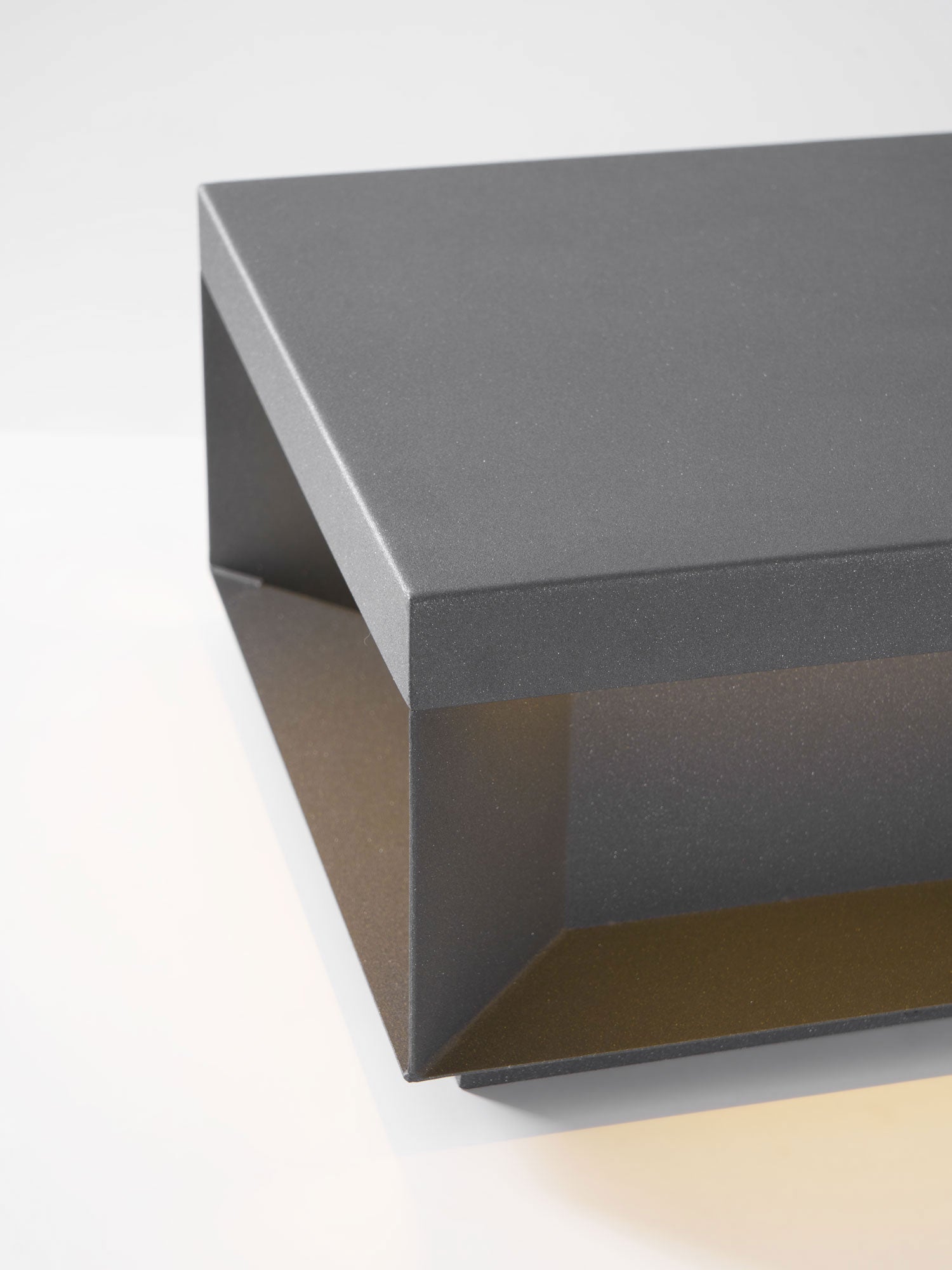 Obsidian Box Post Light