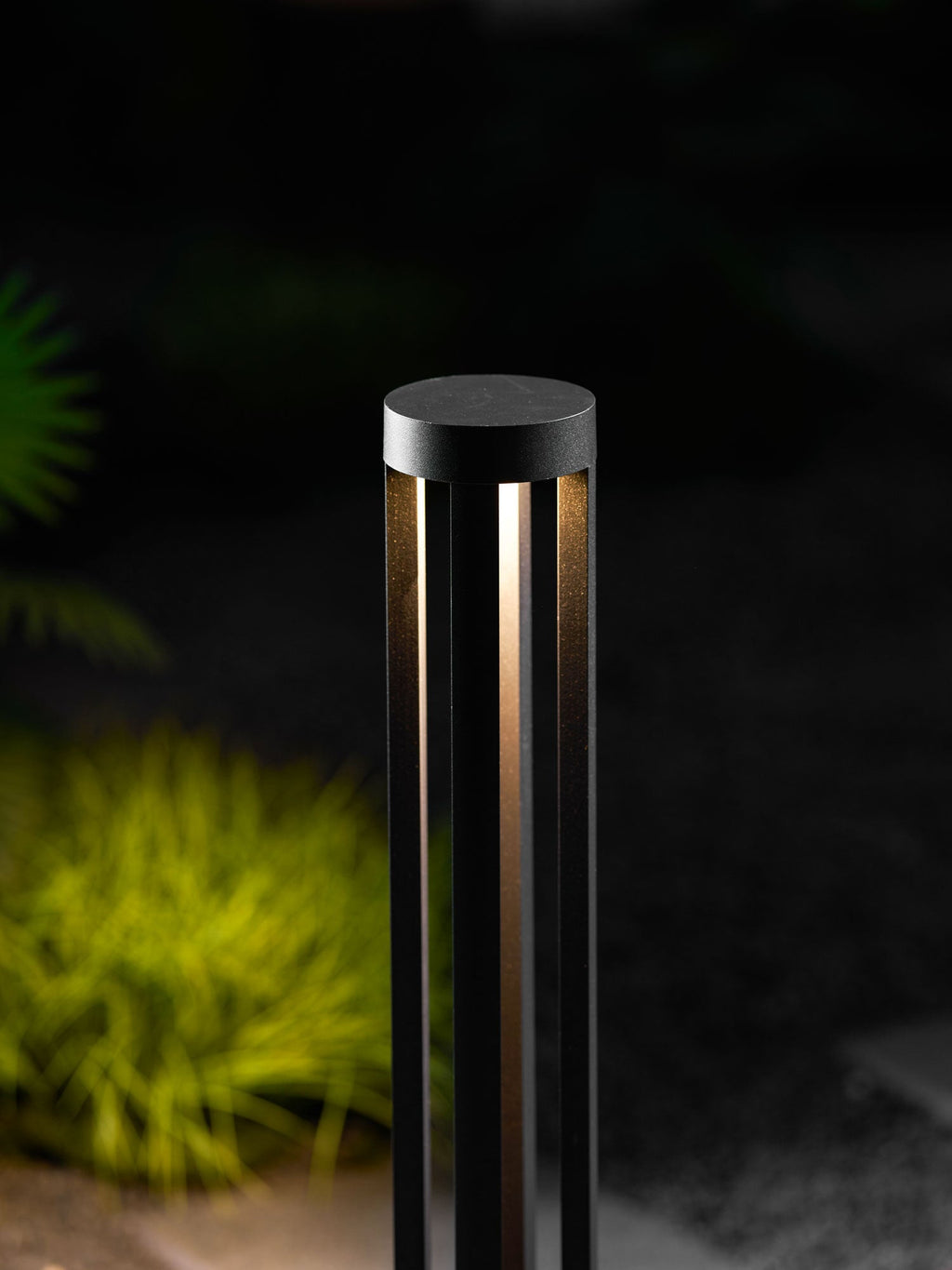 Vanta Cylindrical Path Light