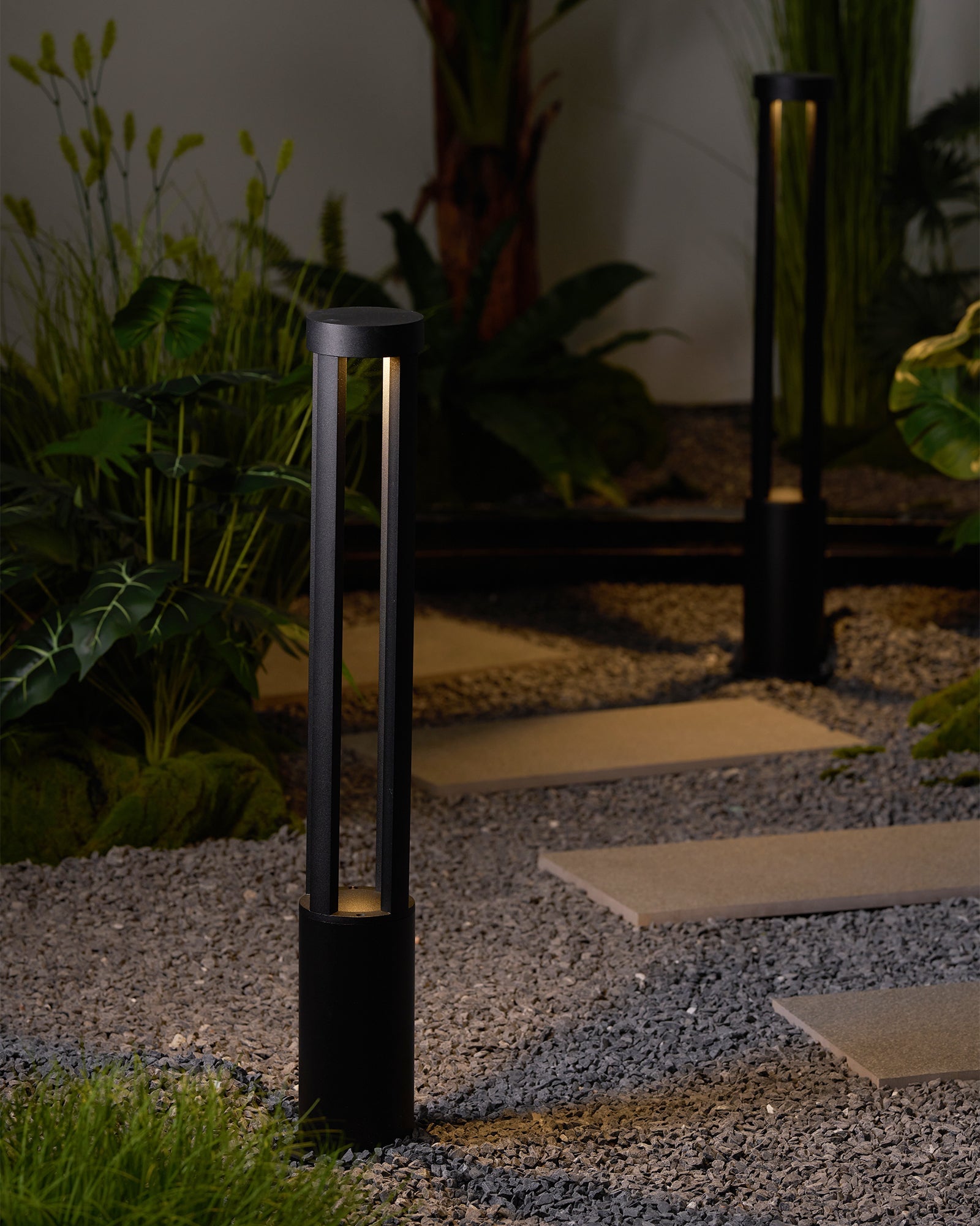 Vanta Cylindrical Path Light