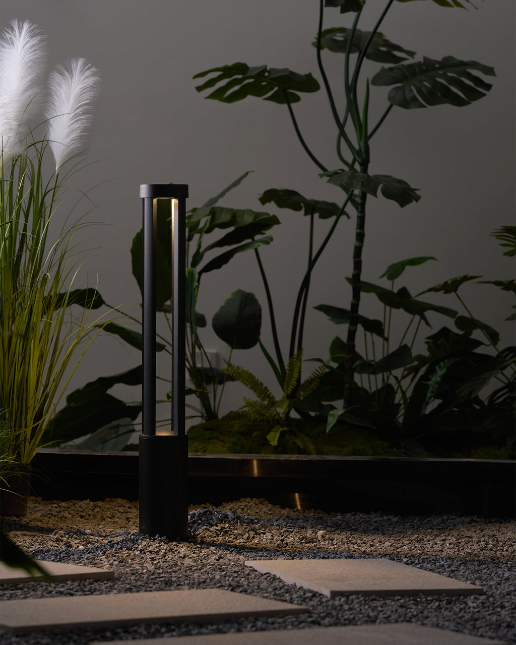 Vanta Cylindrical Path Light
