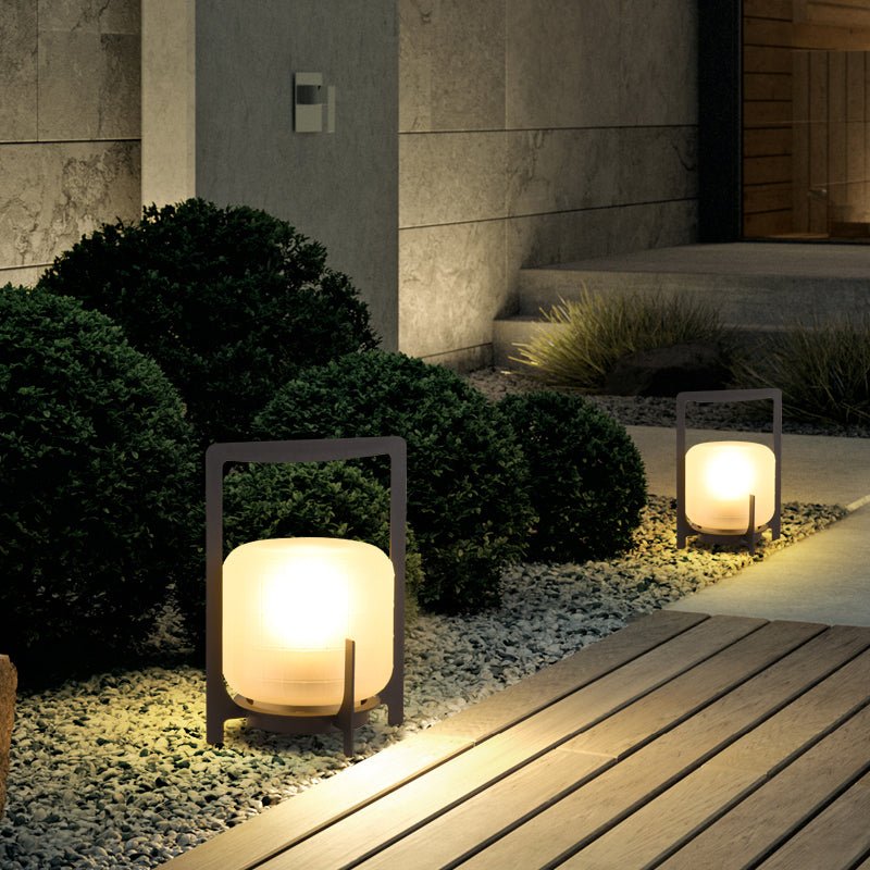 Twilight Sculpted Solar Lantern Lamp