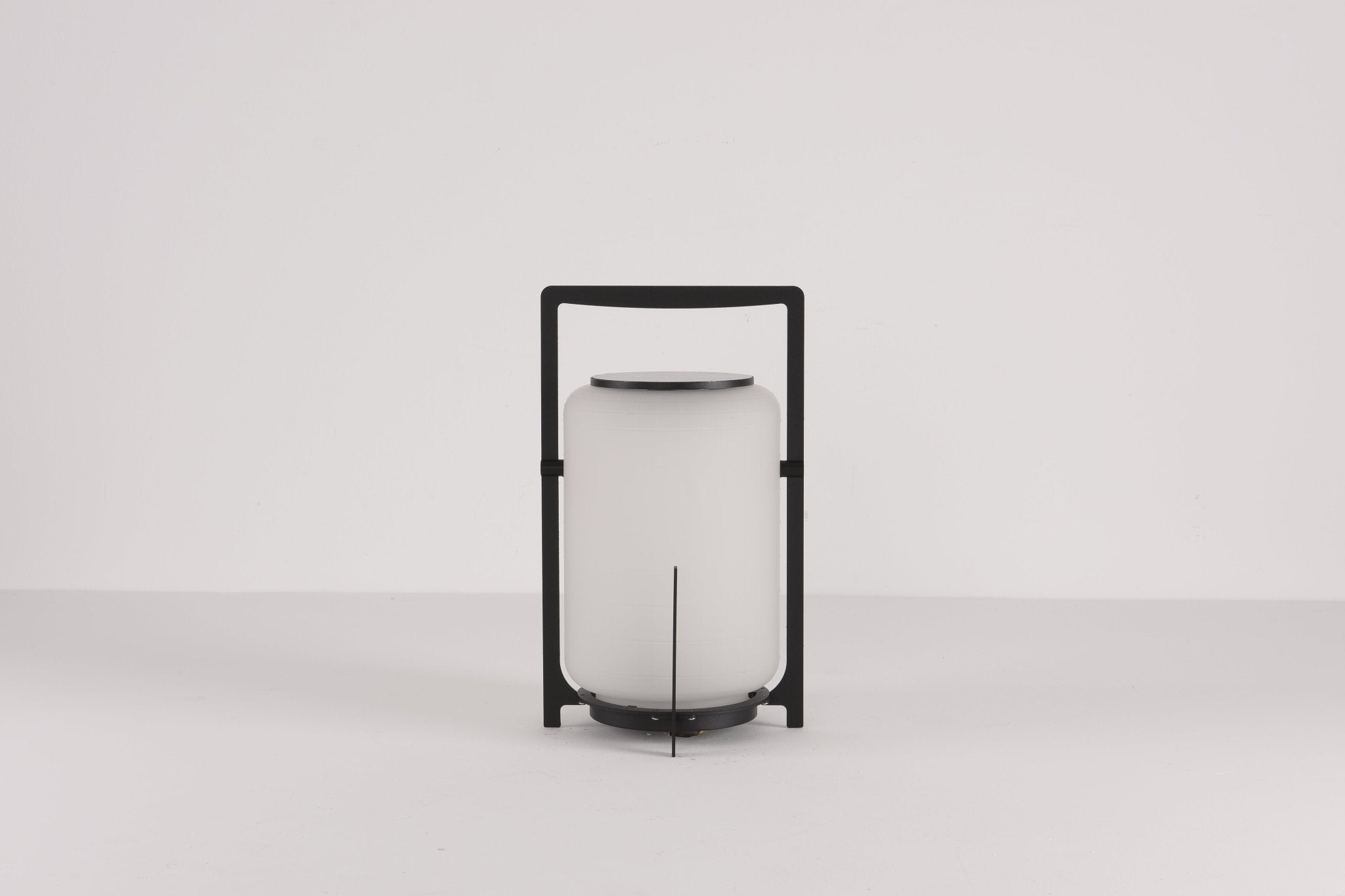 Twilight Sculpted Solar Lantern Lamp