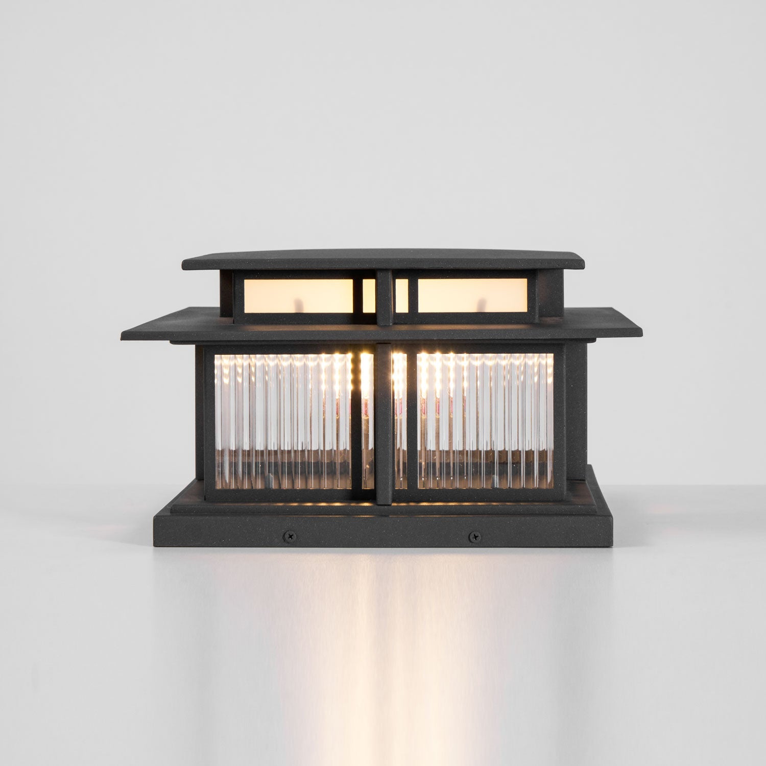 Boilyn Mono Pillar Light