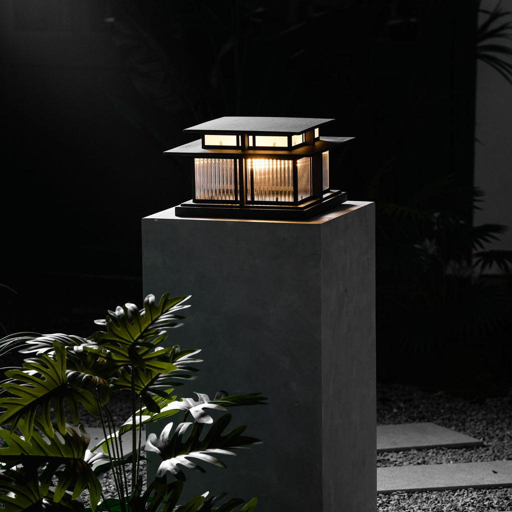 Boilyn Mono Pillar Light