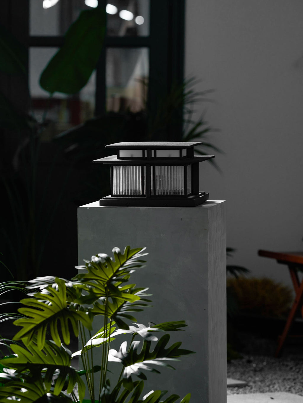 Boilyn Mono Pillar Light
