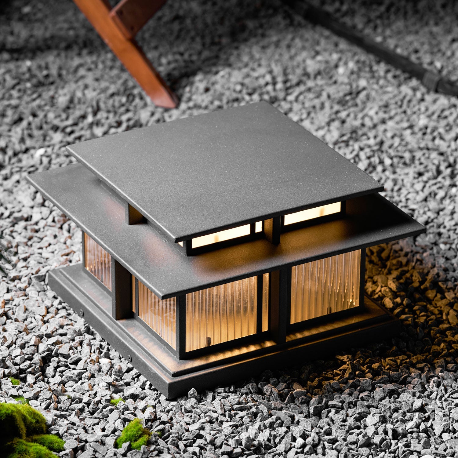 Boilyn Mono Pillar Light
