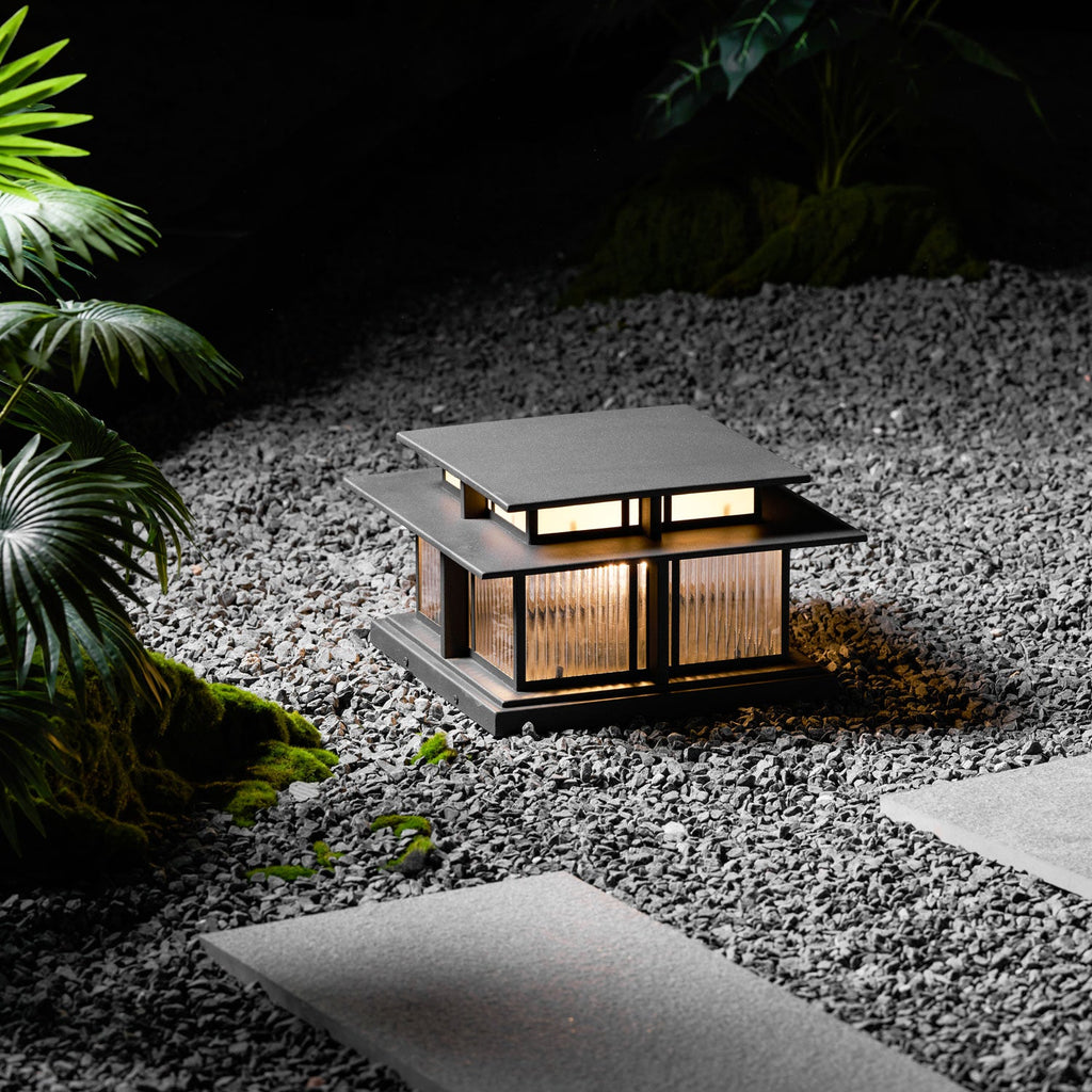 Boilyn Mono Pillar Light