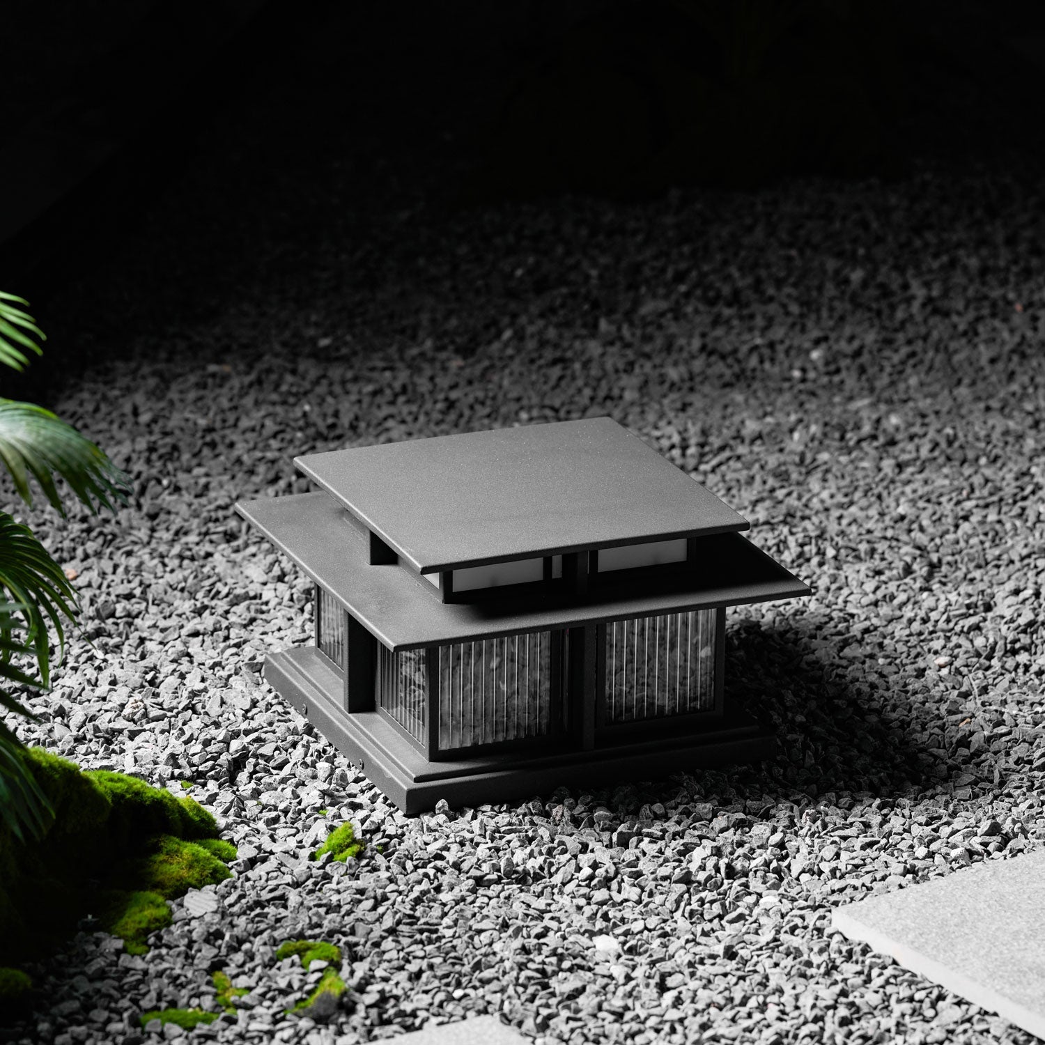 Boilyn Mono Pillar Light