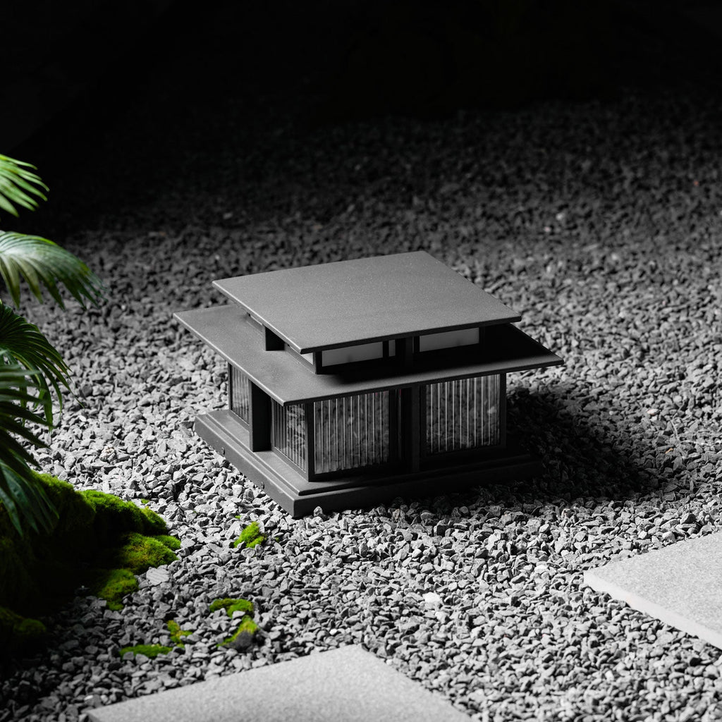 Boilyn Mono Pillar Light