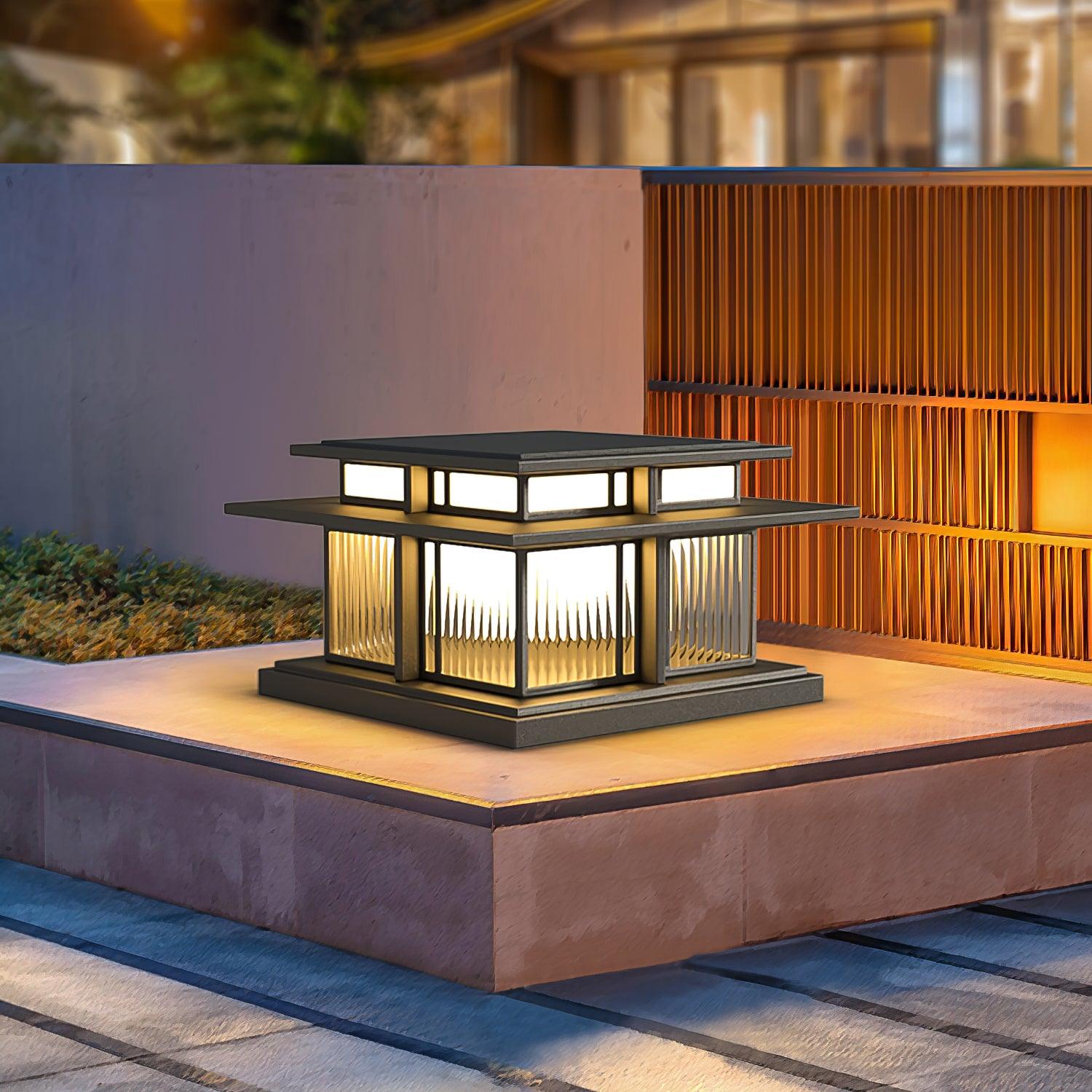 Boilyn Mono Pillar Light