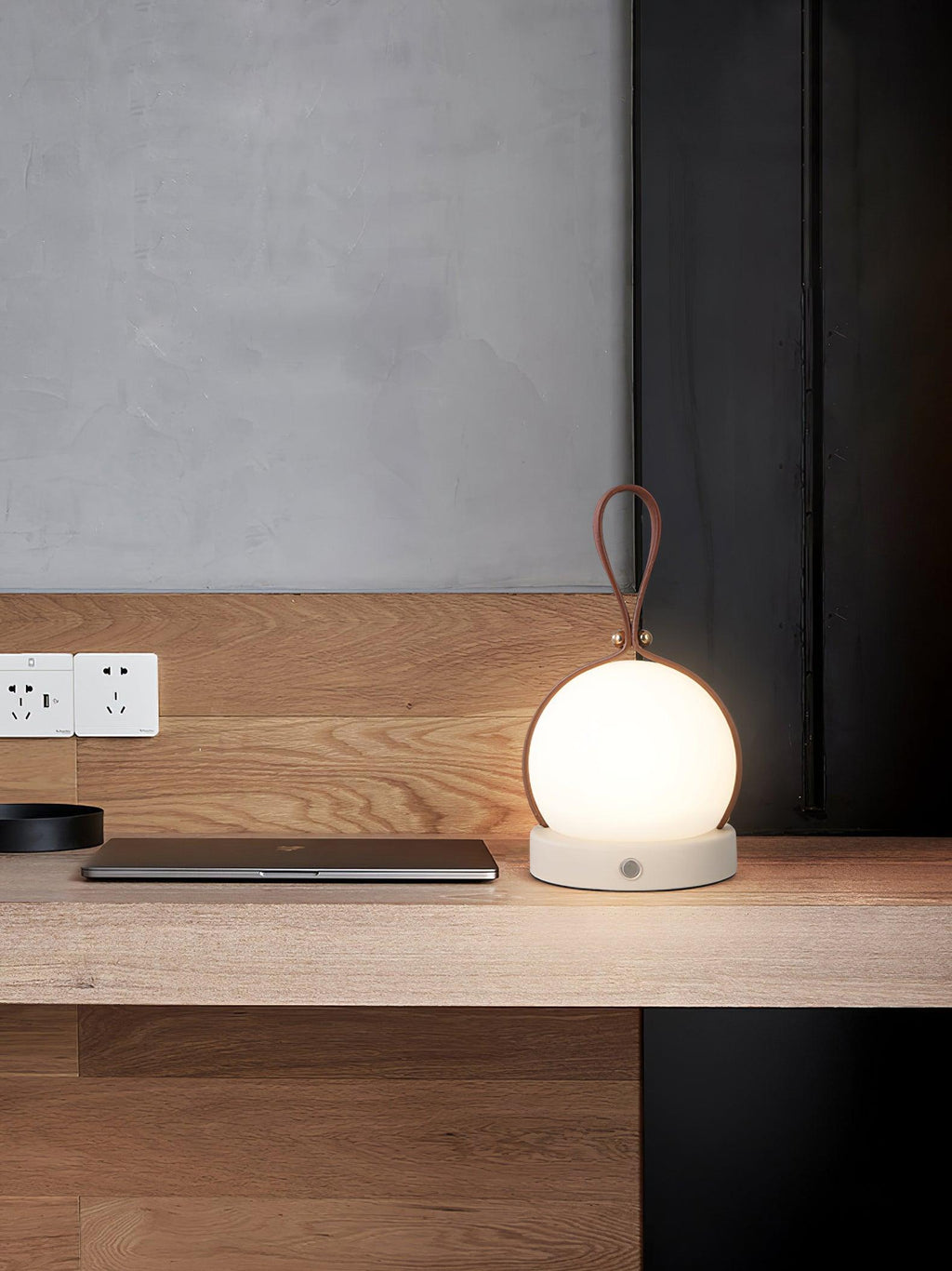 Bola Aura Lantern Table Lamp