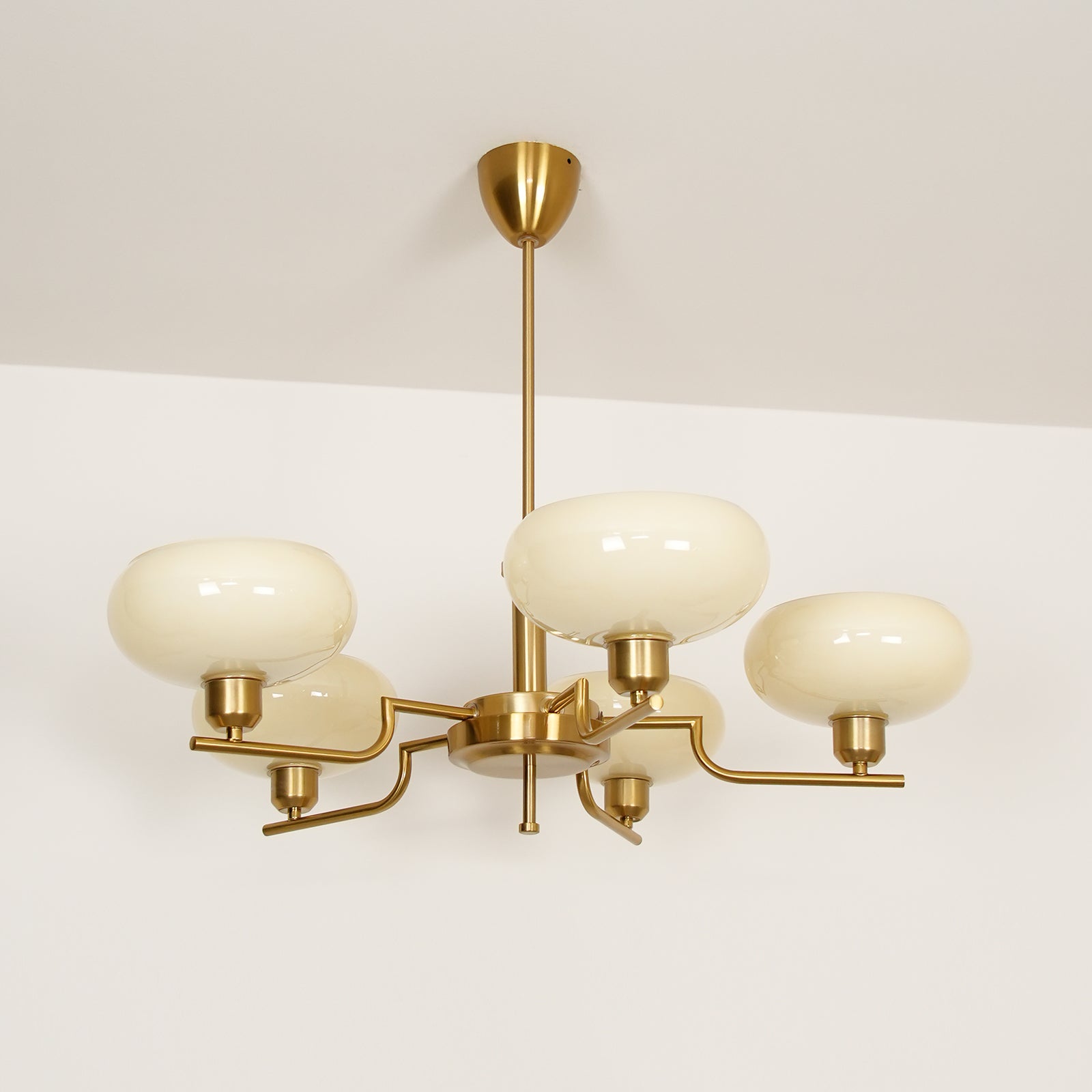 Elegant Bonnie Chandelier