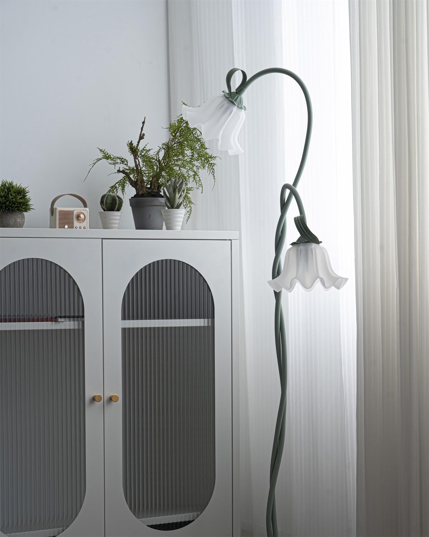 Calla Lily Sculptural Floor Lamp