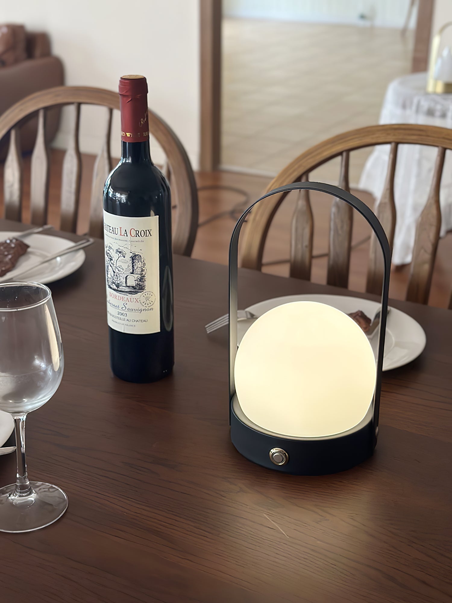 Arc Sculpted Table Lamp