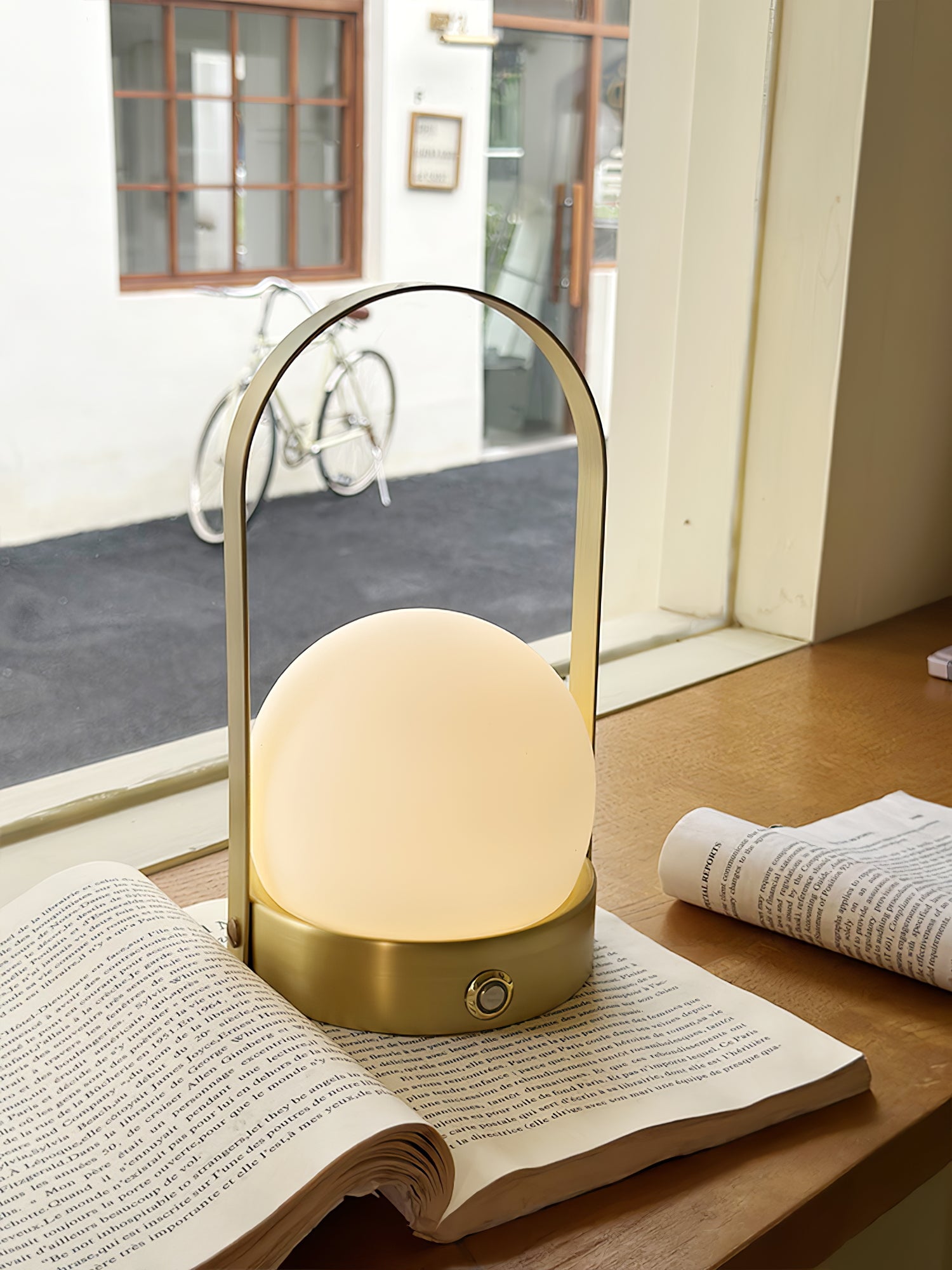 Arc Sculpted Table Lamp