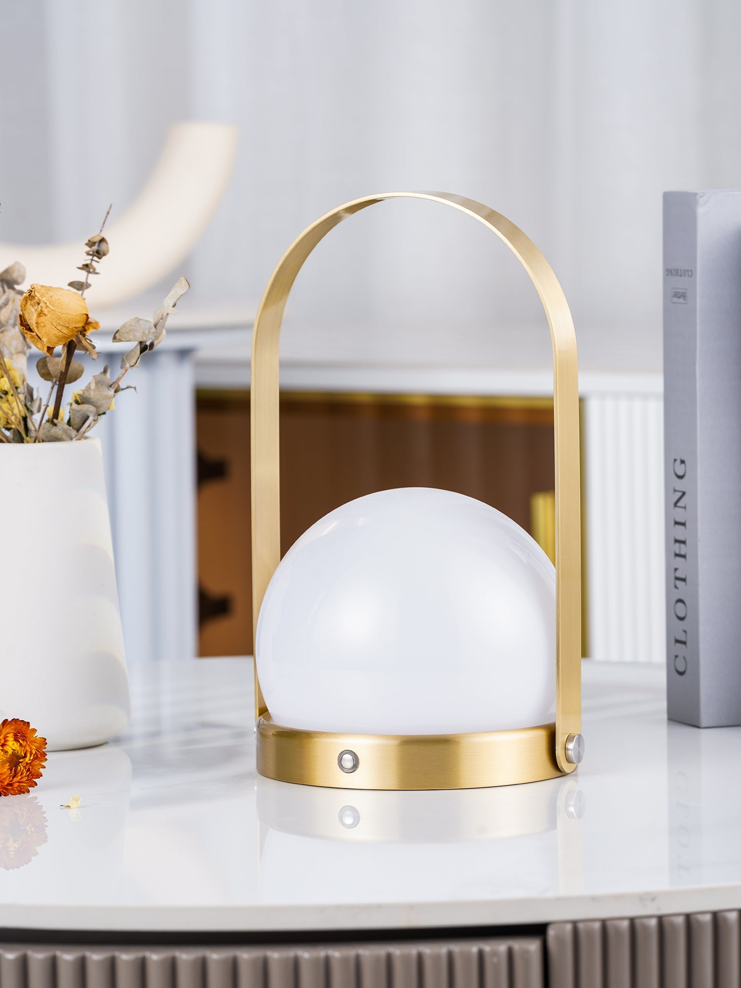 Arc Sculpted Table Lamp