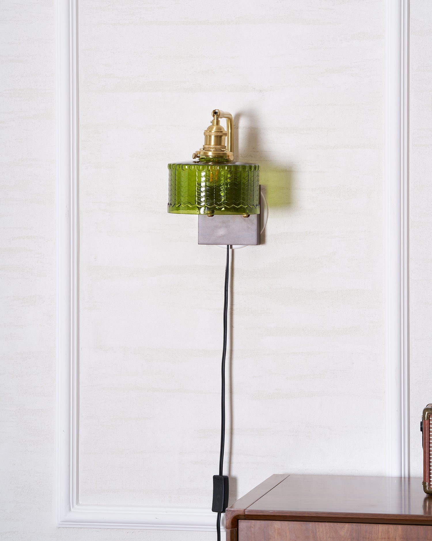 Cavella Plug-In Wall Sconce