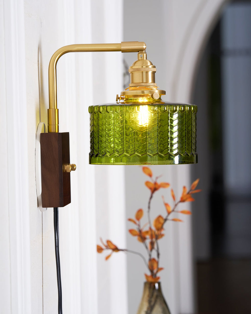 Cavella Plug-In Wall Sconce