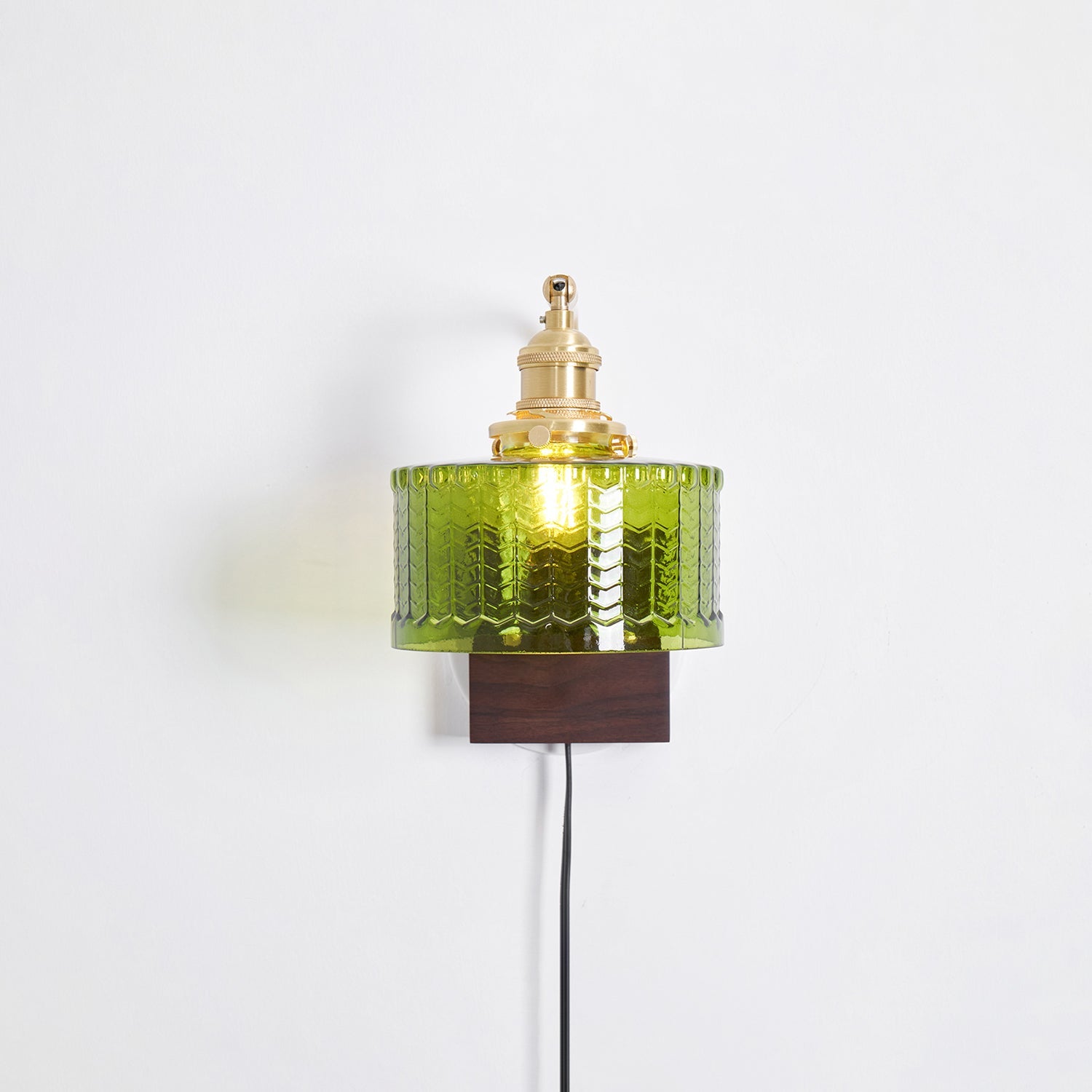 Cavella Plug-In Wall Sconce