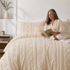 Tufted comforter detail, Oatmilk