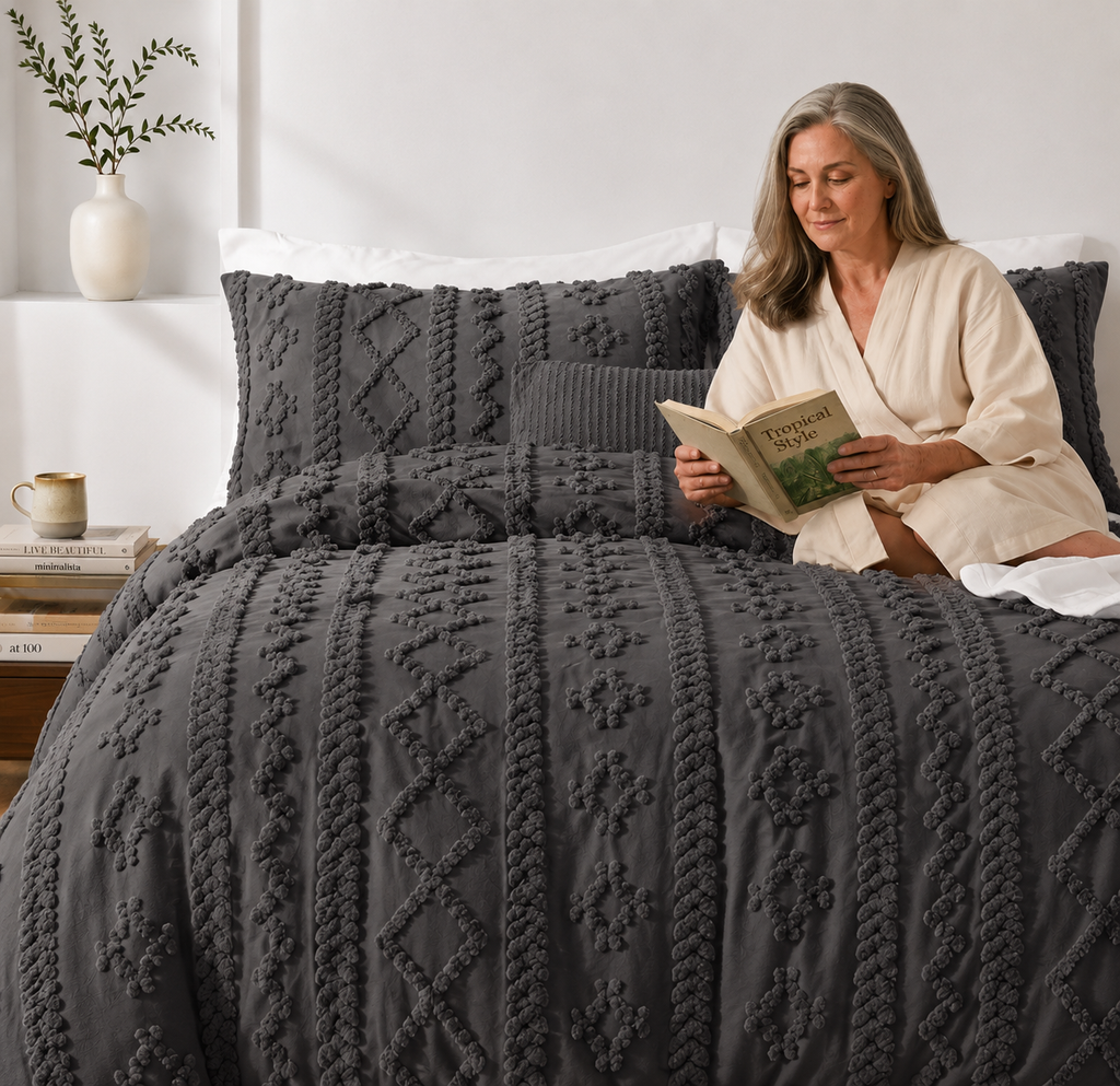 Tufted comforter detail, Dark Grey
