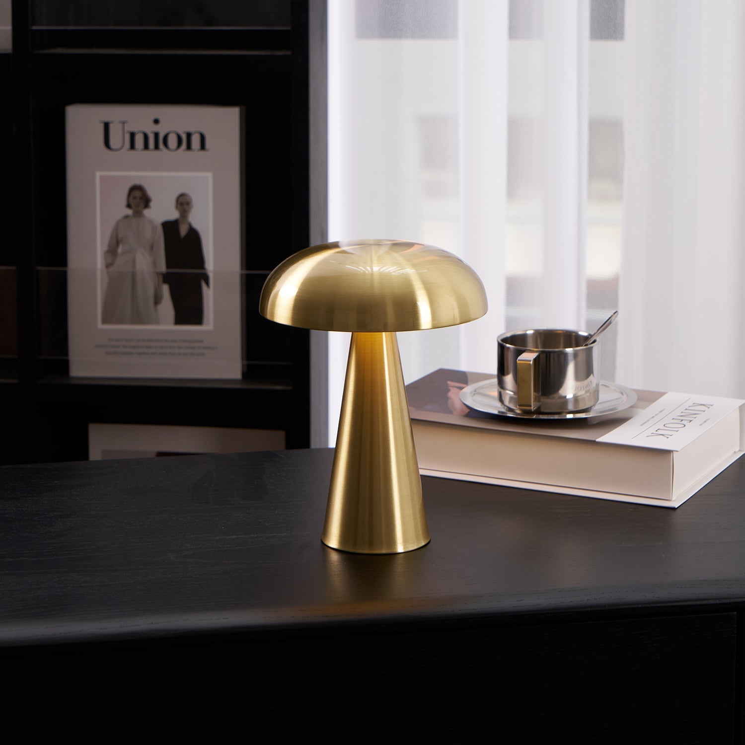 Como Rechargeable Table Lamp