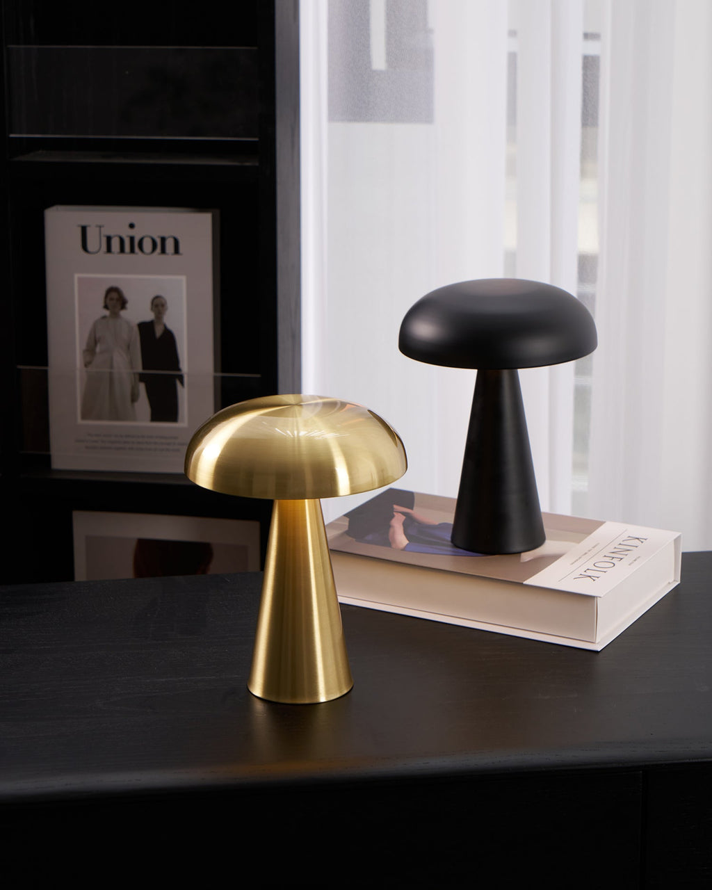 Como Rechargeable Table Lamp