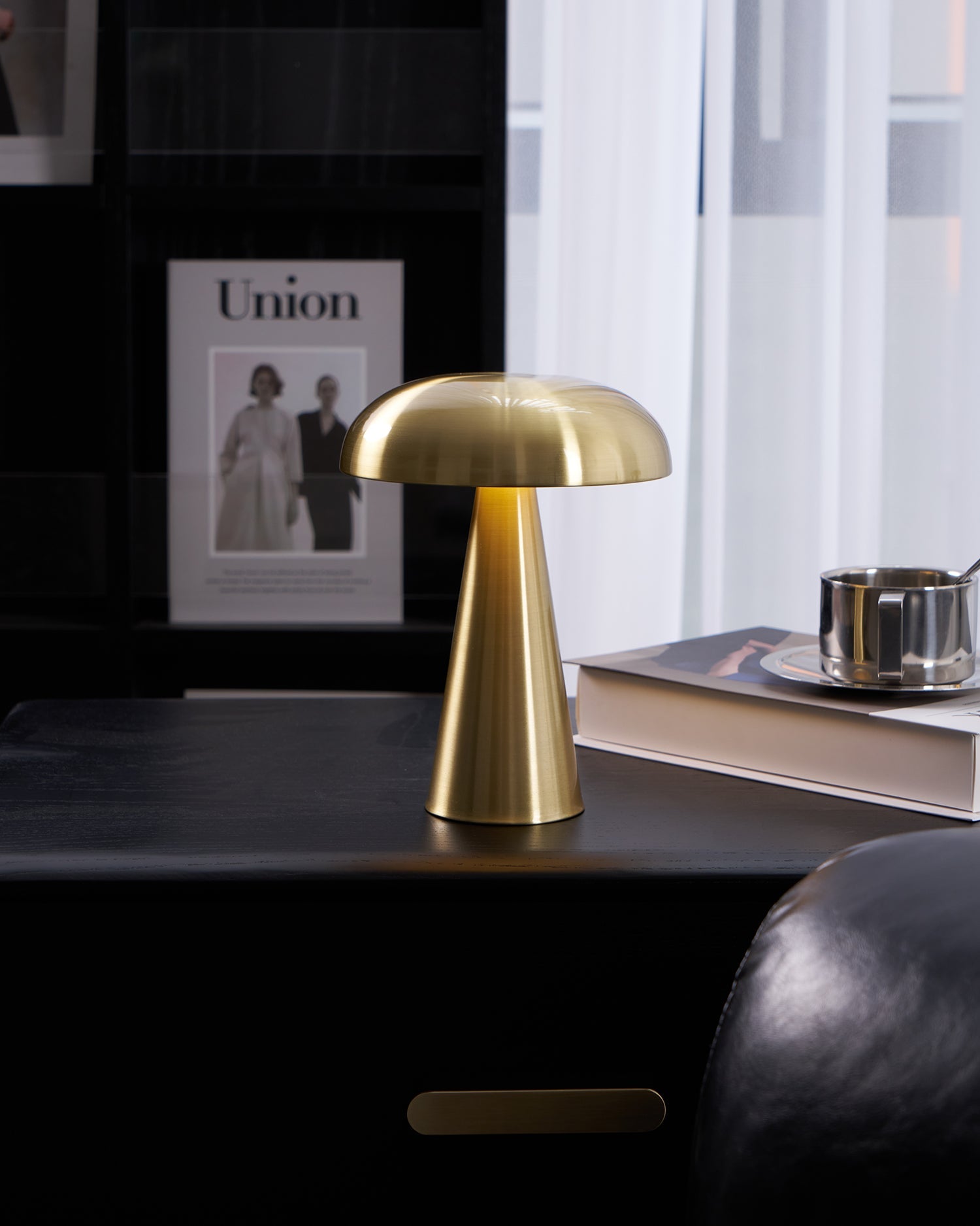 Como Rechargeable Table Lamp