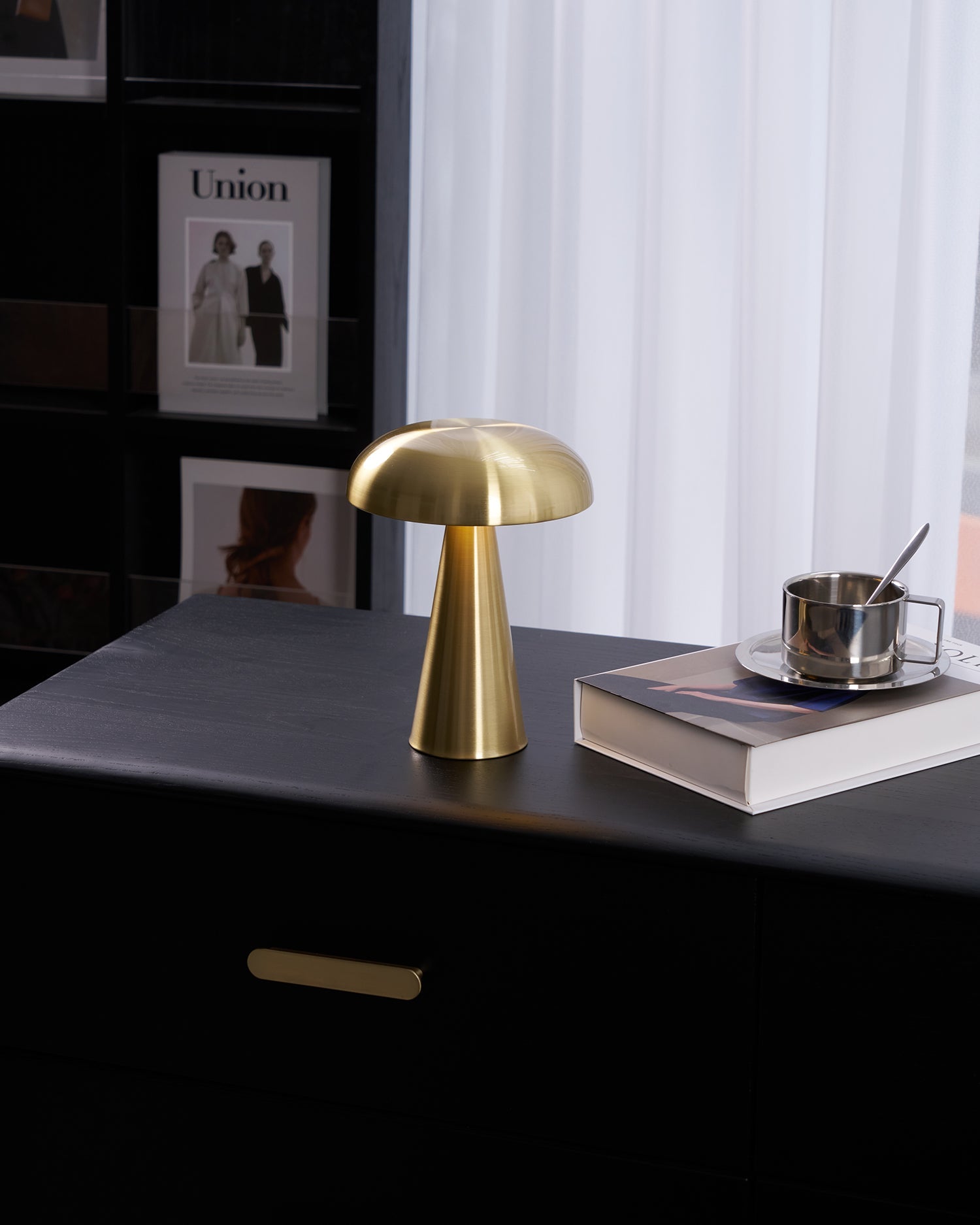 Como Rechargeable Table Lamp