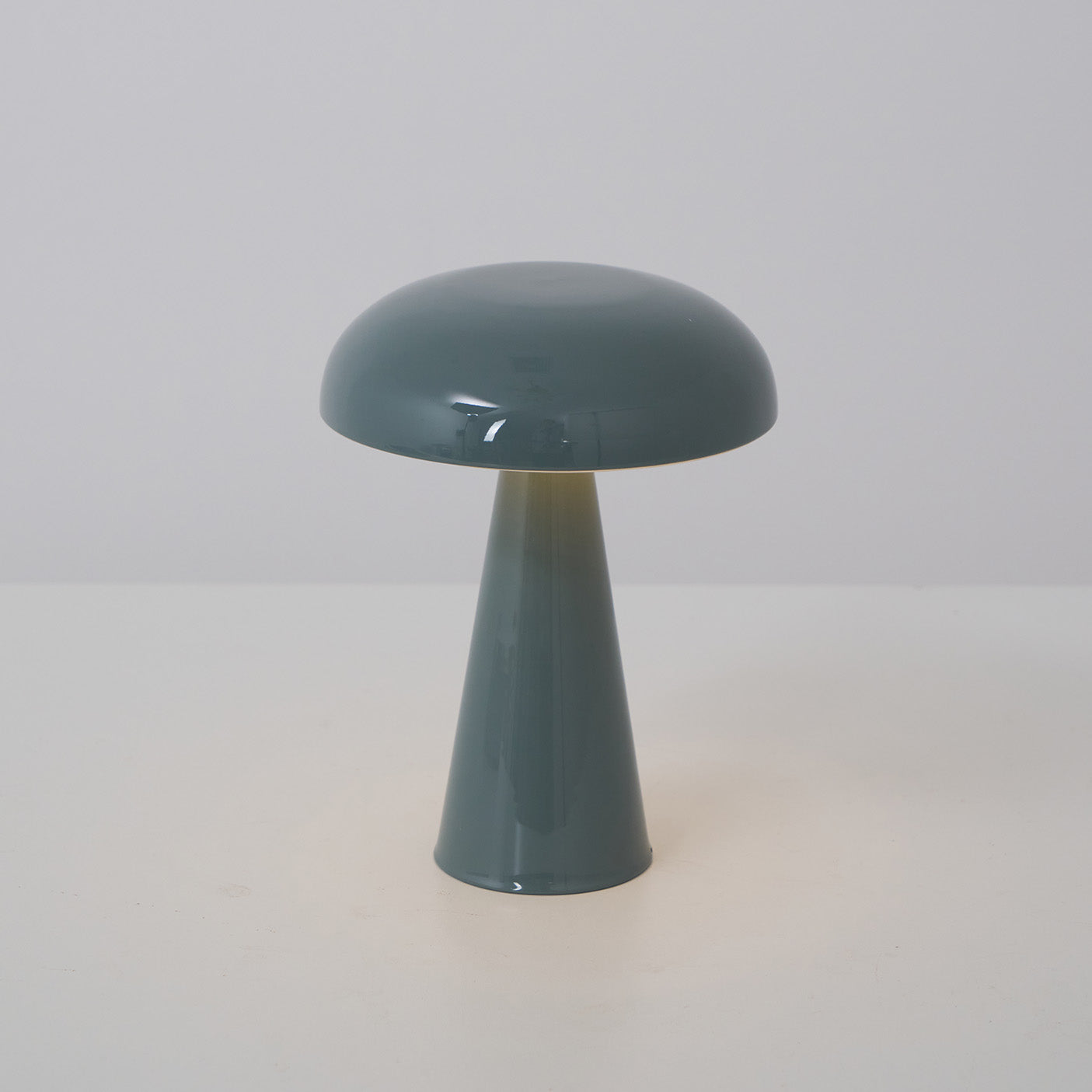 Como Rechargeable Table Lamp