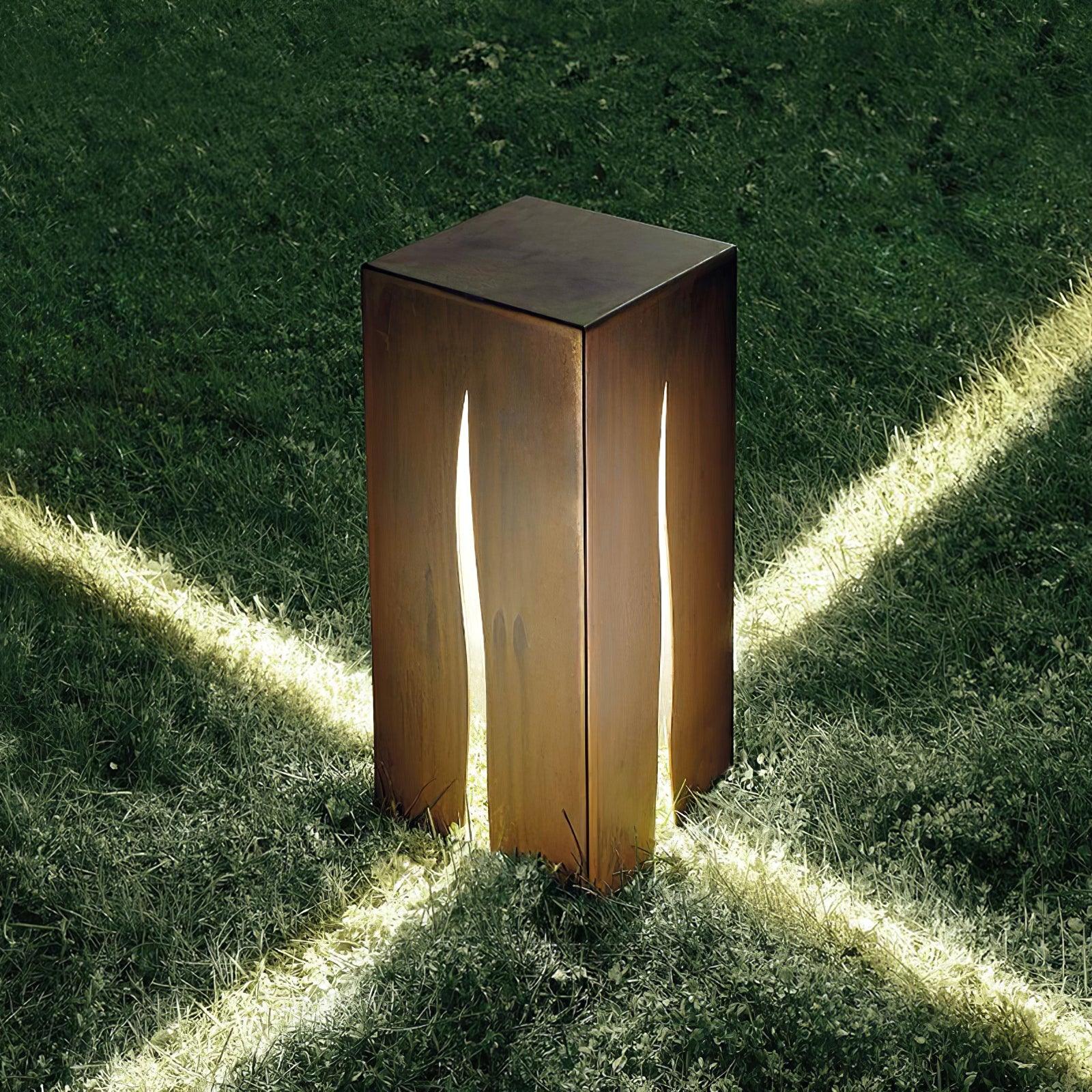 Crack Cube Sculpted Garden Light