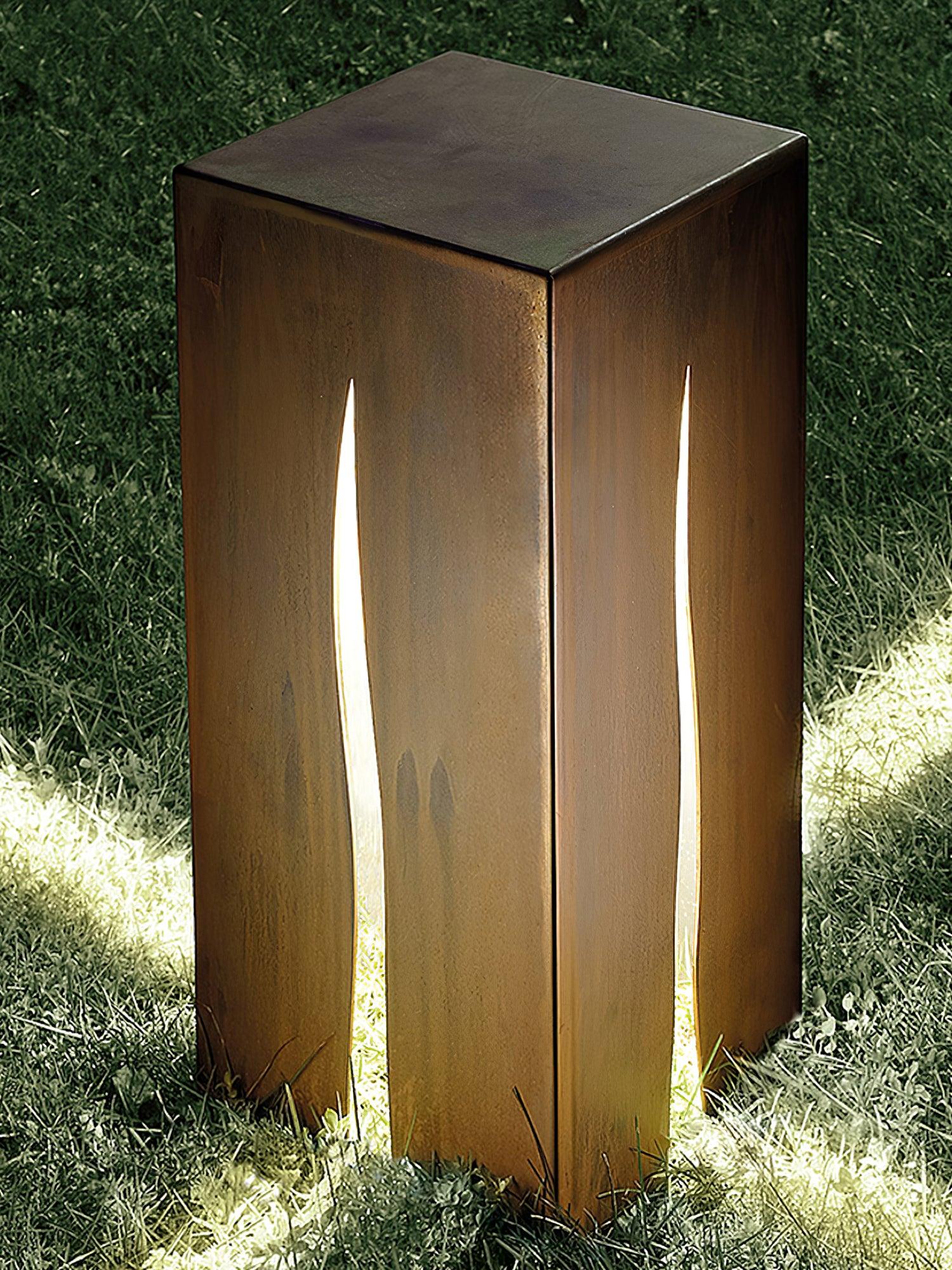 Crack Cube Sculpted Garden Light