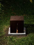 Crack Cube Sculpted Garden Light