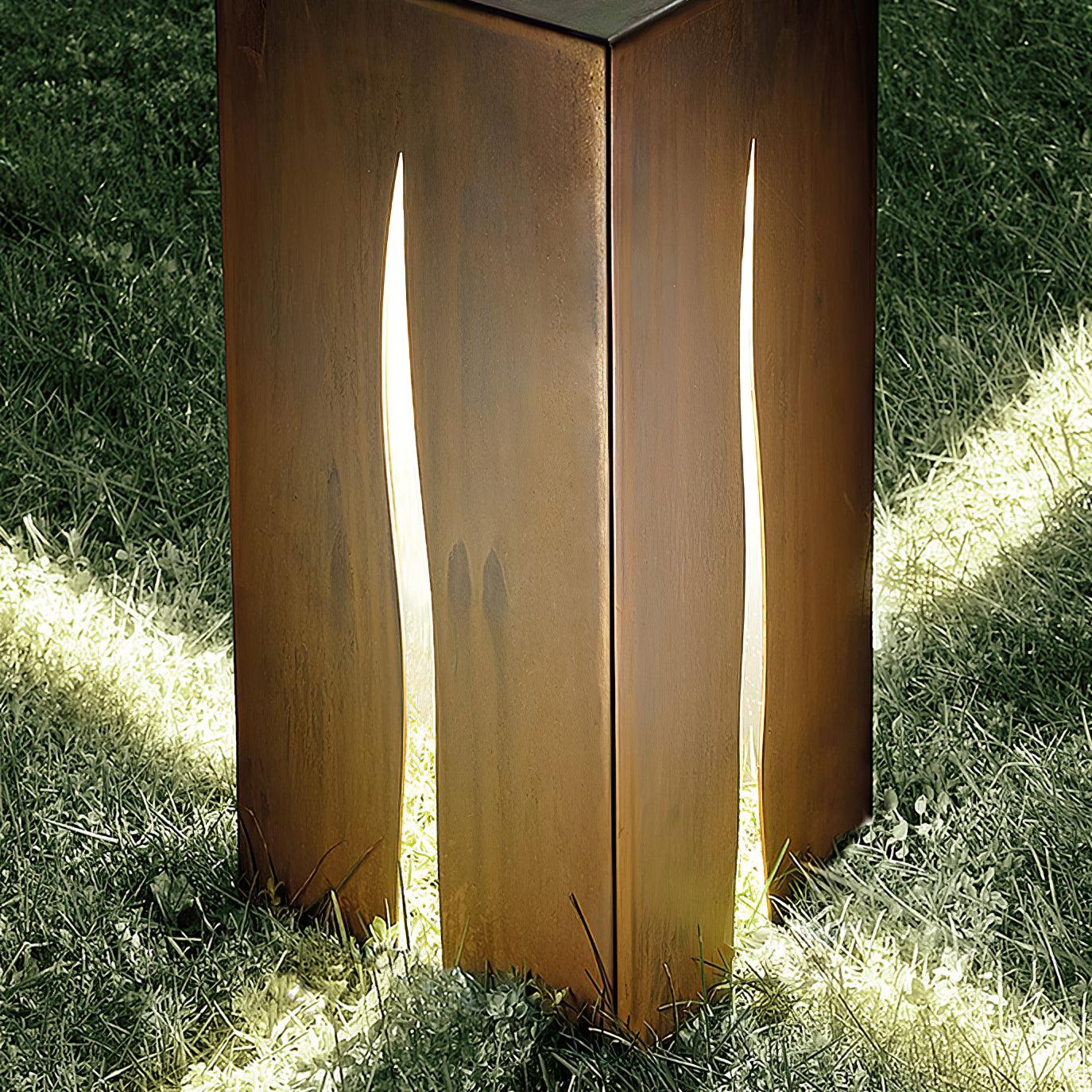 Crack Cube Sculpted Garden Light