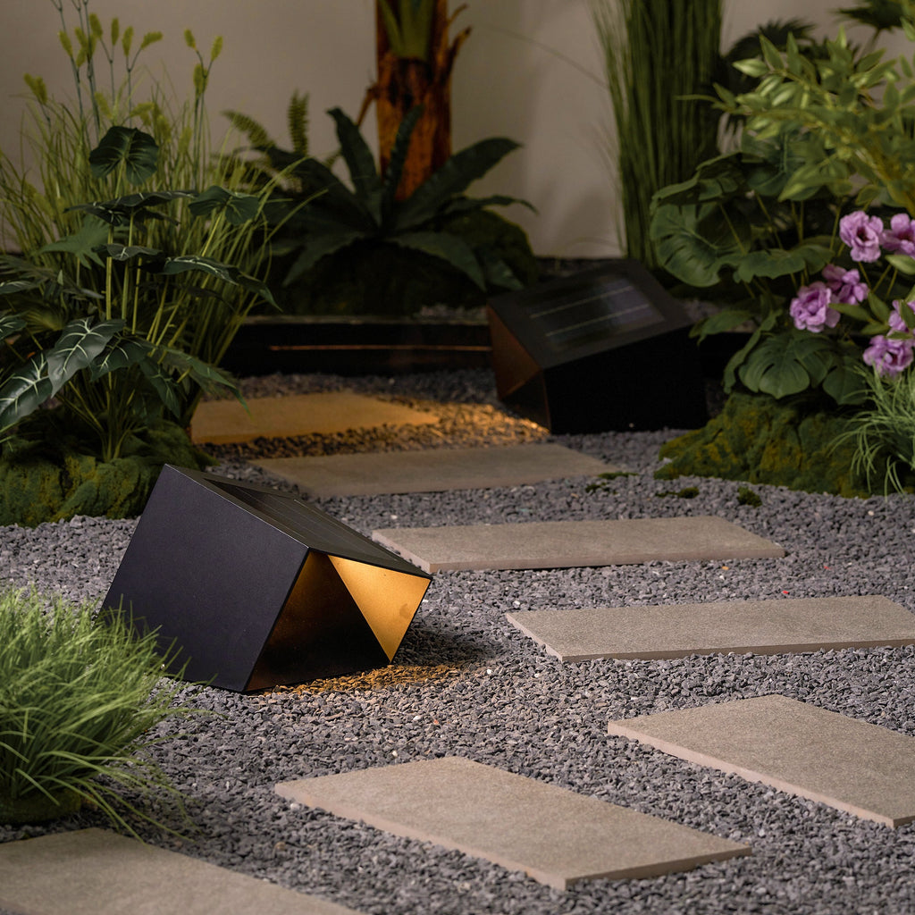 Nox Cube Solar Outdoor Light
