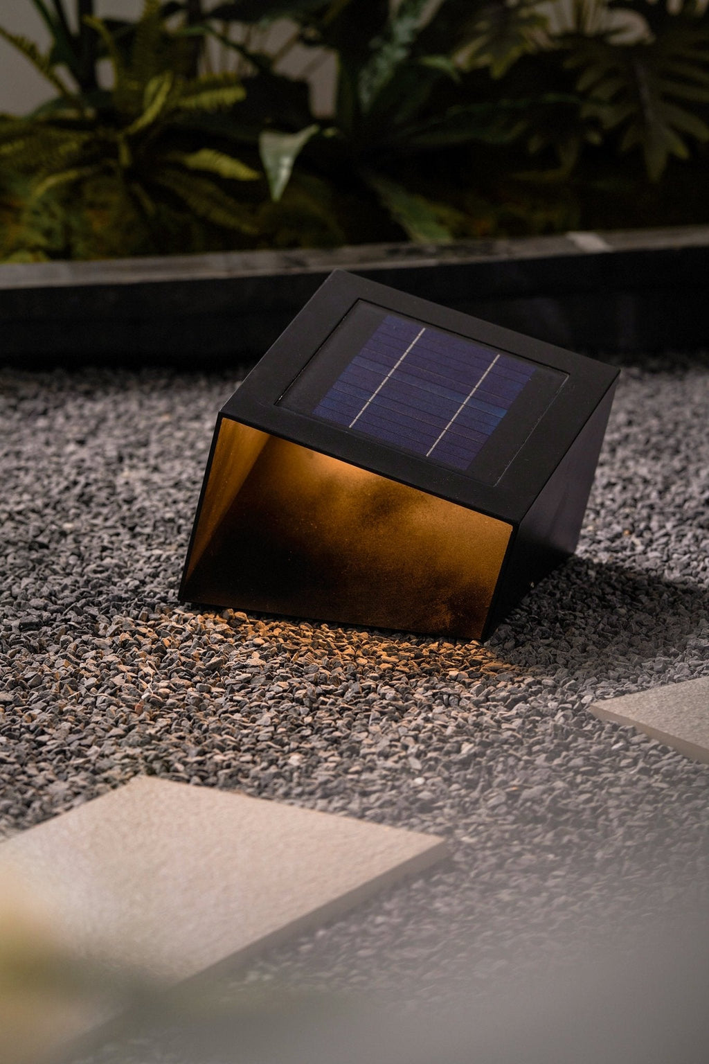 Nox Cube Solar Outdoor Light
