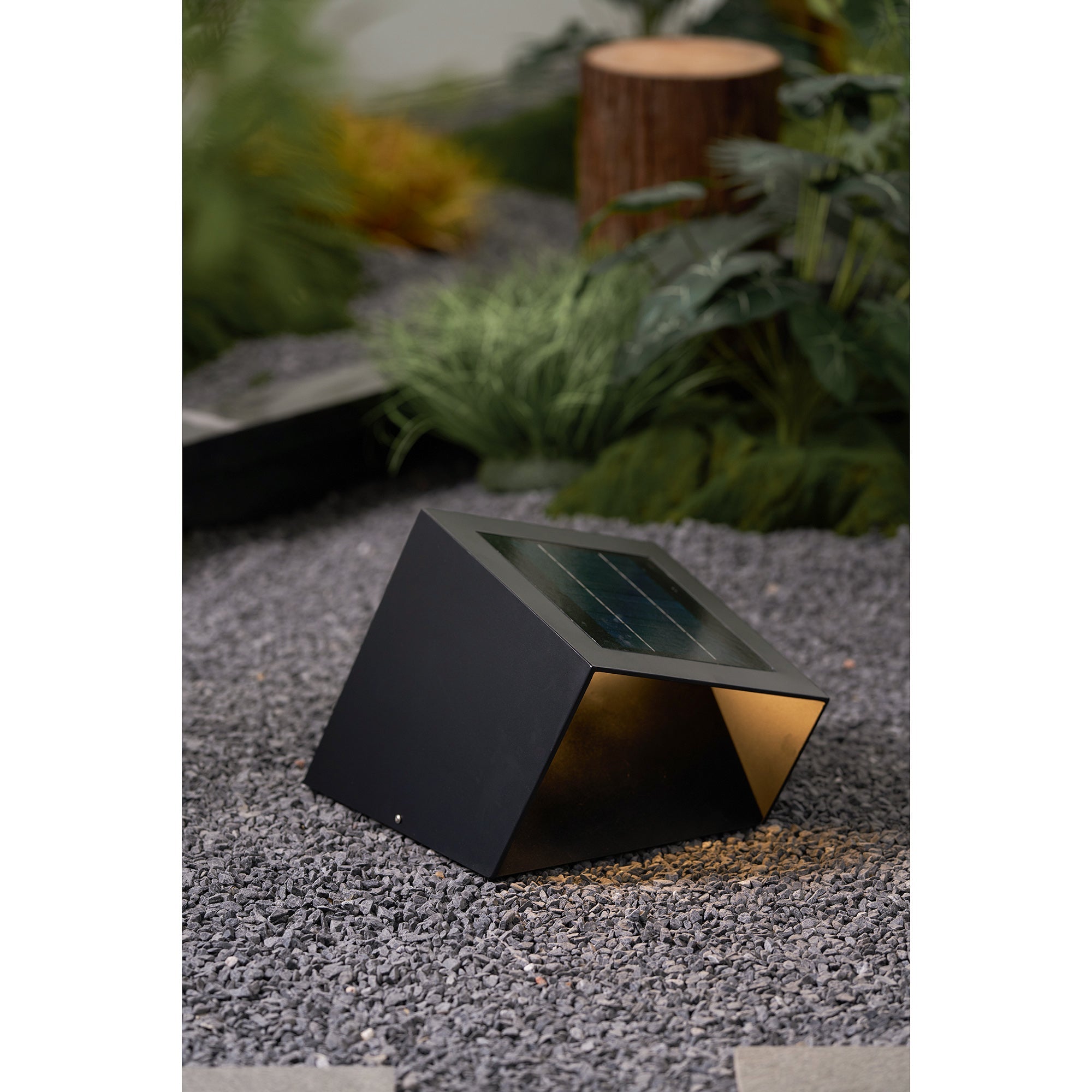 Nox Cube Solar Outdoor Light