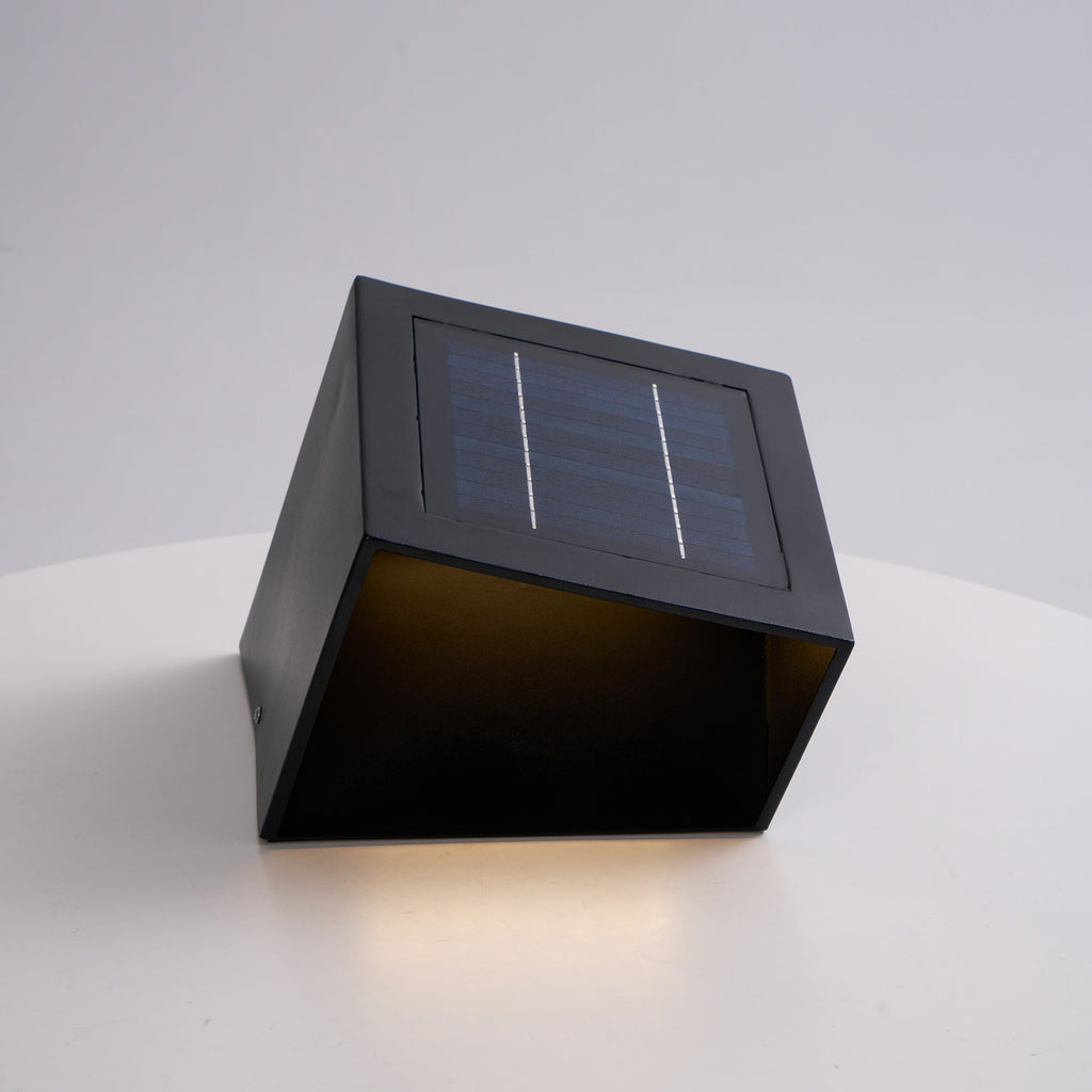 Nox Cube Solar Outdoor Light