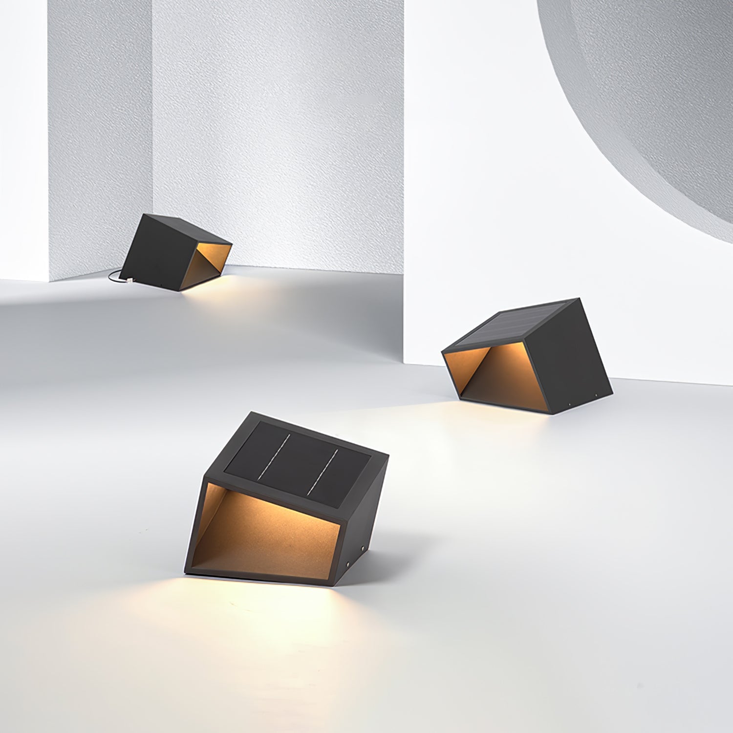 Nox Cube Solar Outdoor Light