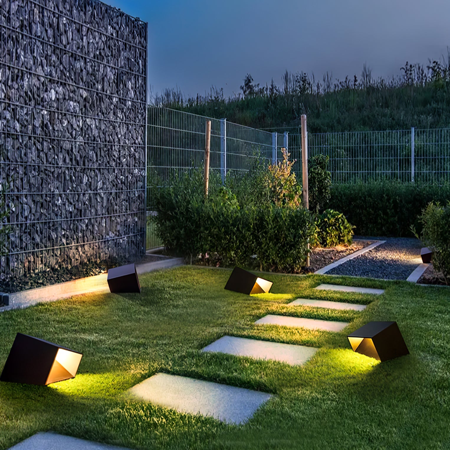 Nox Cube Solar Outdoor Light