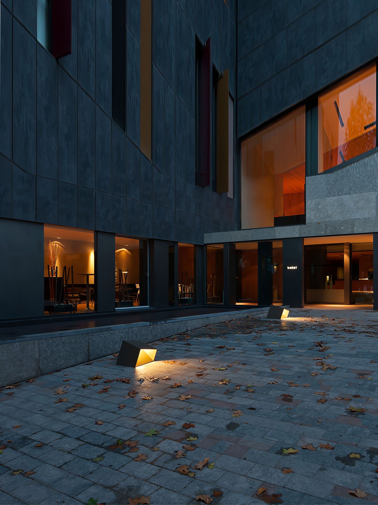 Nox Cube Solar Outdoor Light