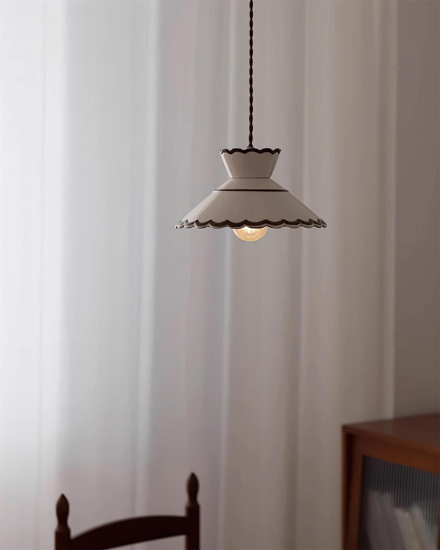 Festonia Ceramic Pendant Light