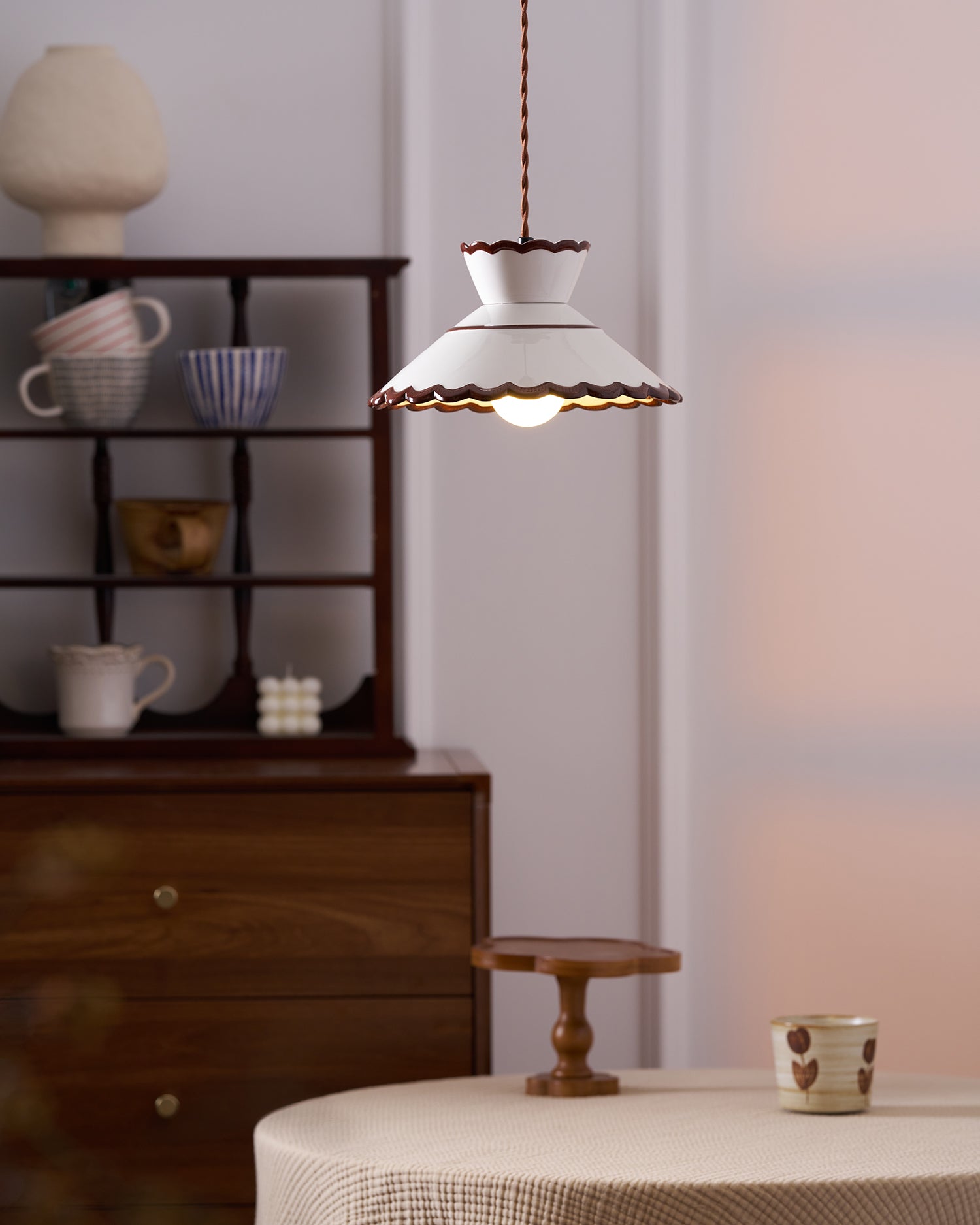 Festonia Ceramic Pendant Light